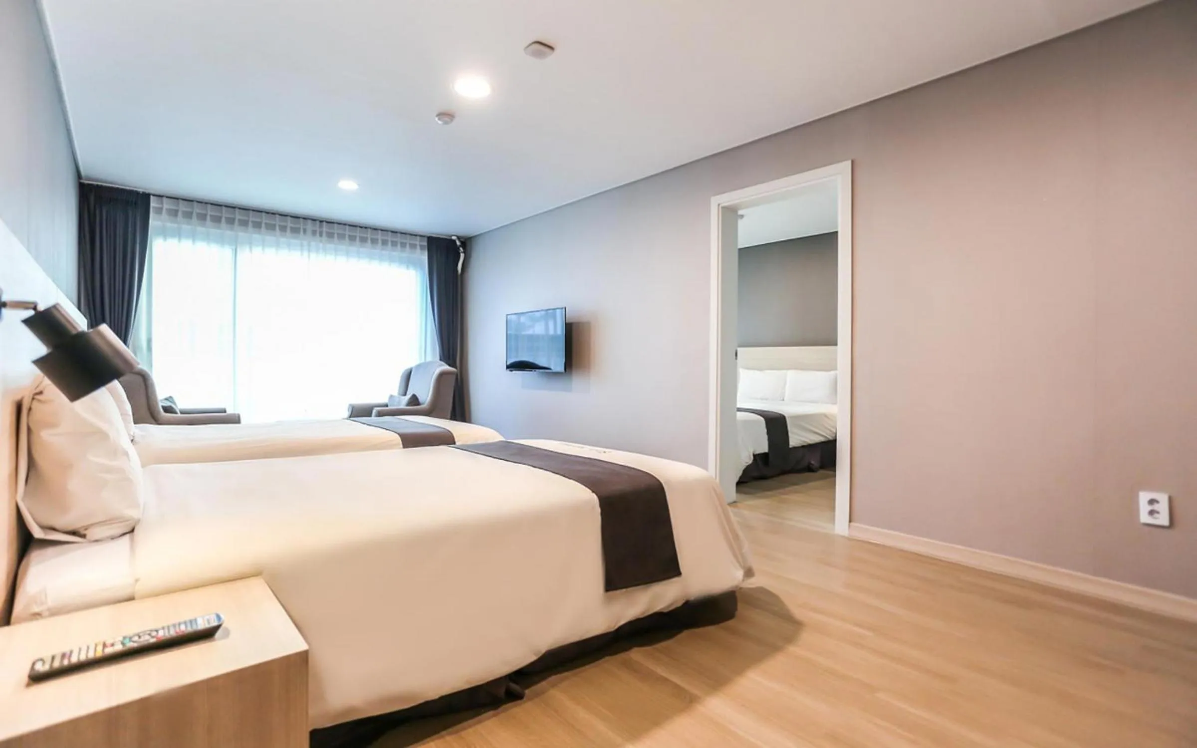 Bed in Gyeongpo Soo Hotel