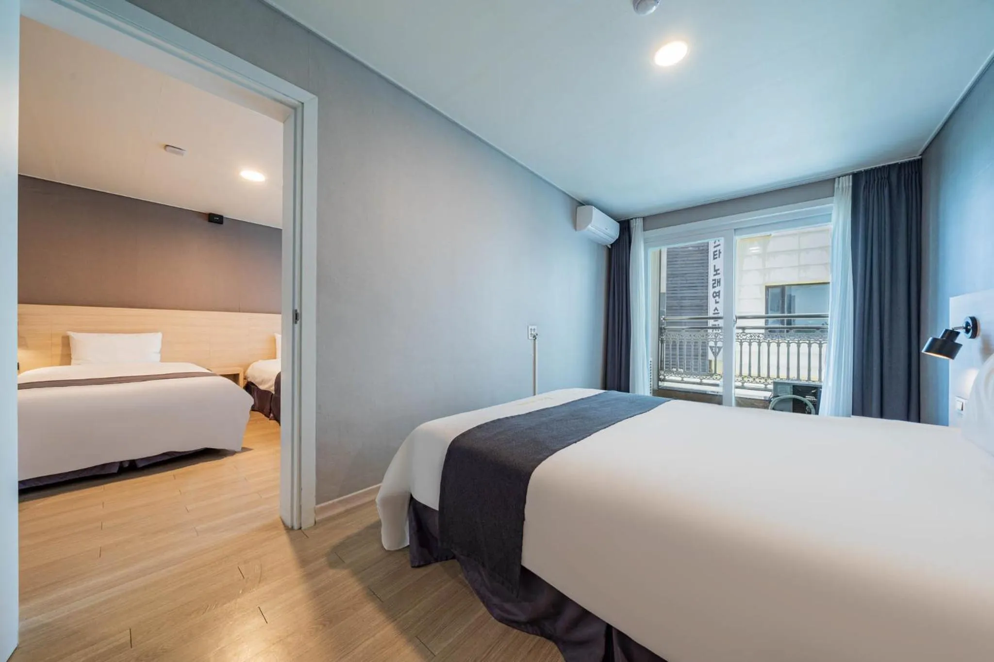 Bed in Gyeongpo Soo Hotel