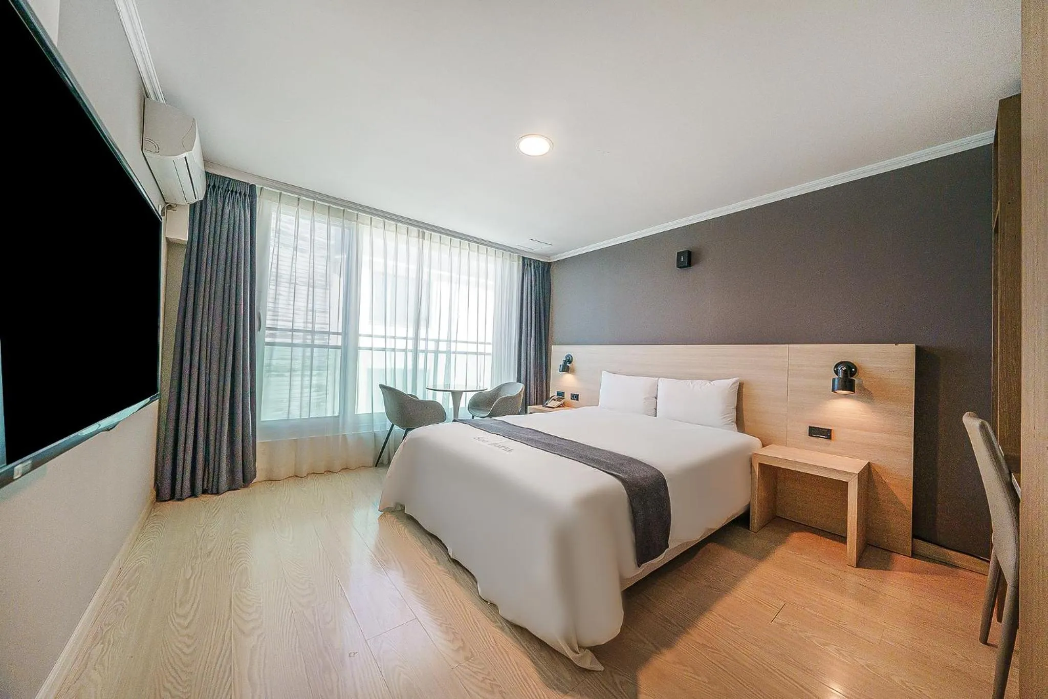 Bed in Gyeongpo Soo Hotel