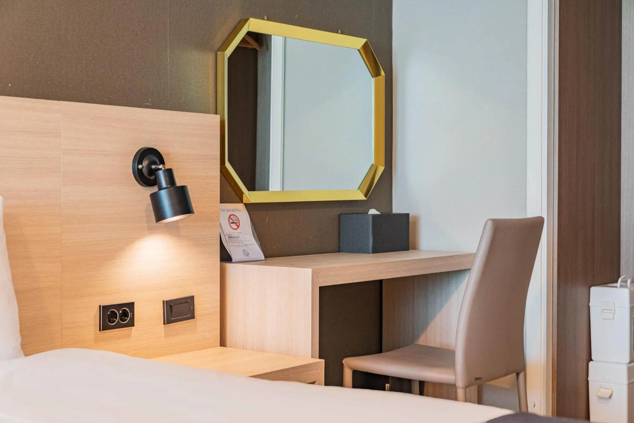 Bed in Gyeongpo Soo Hotel