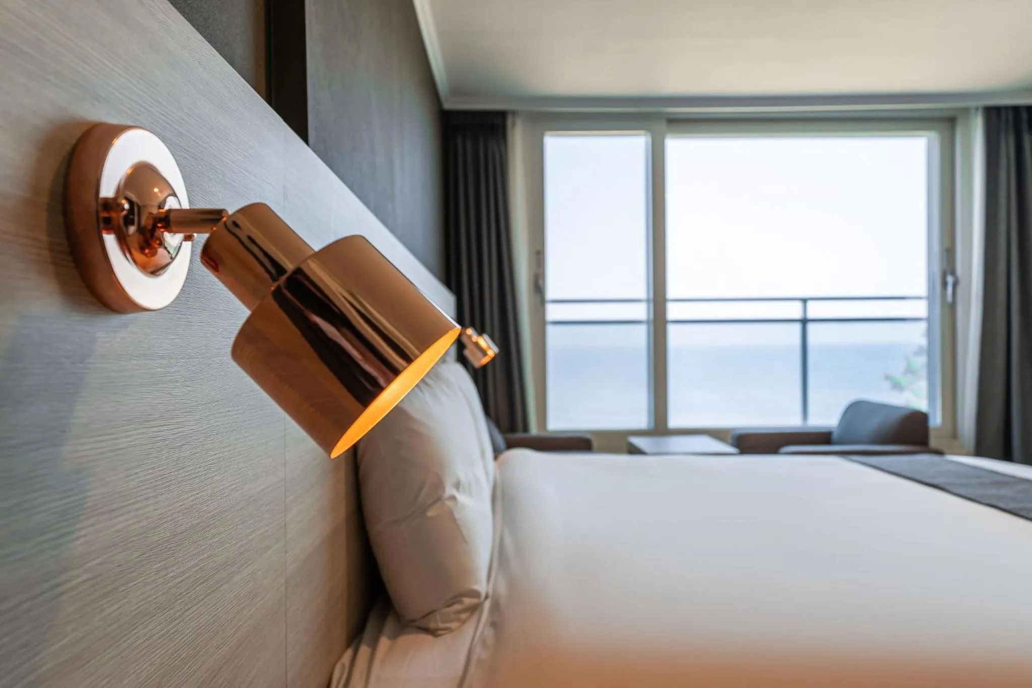 Bed in Gyeongpo Soo Hotel