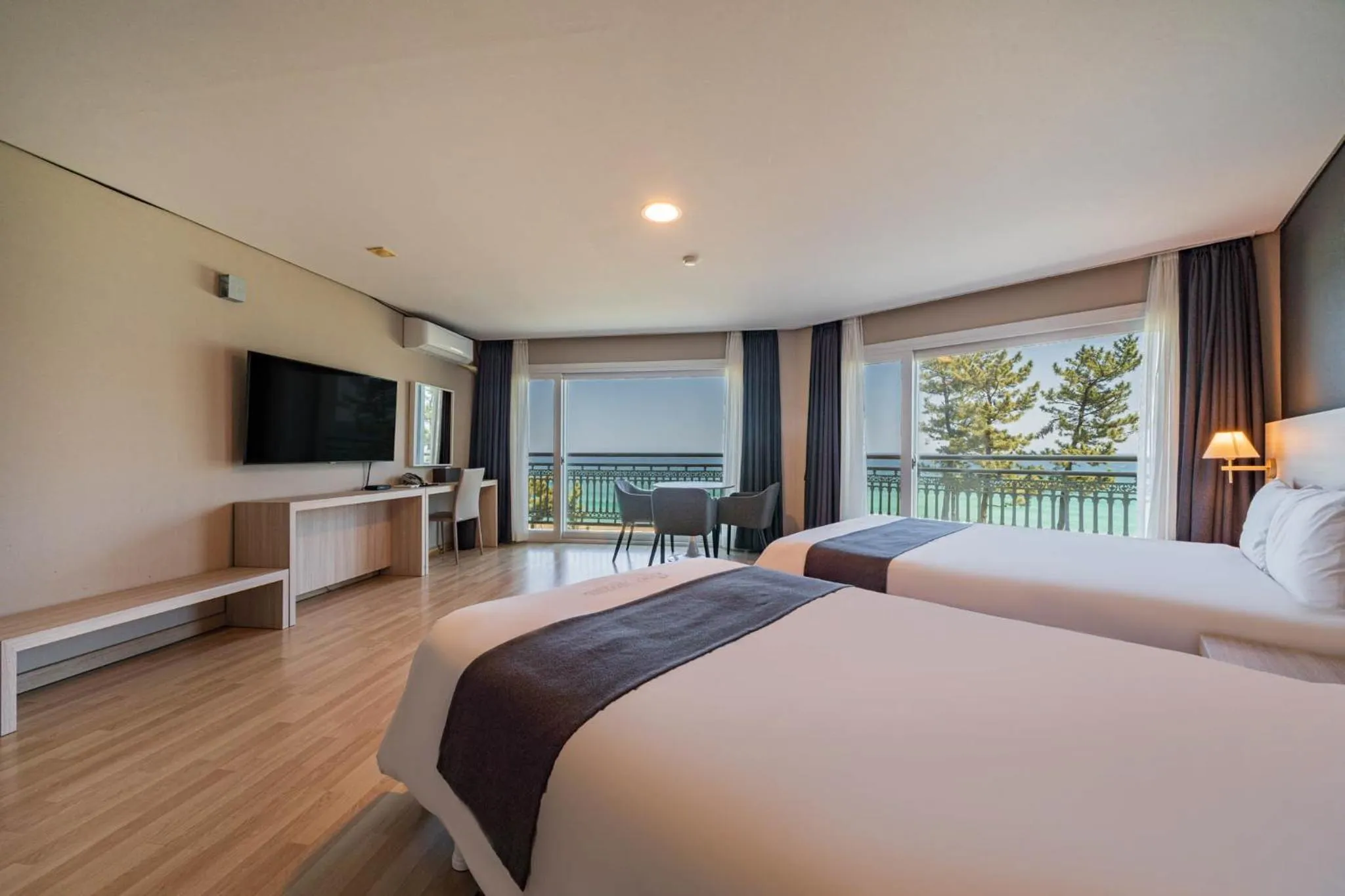 Bed in Gyeongpo Soo Hotel