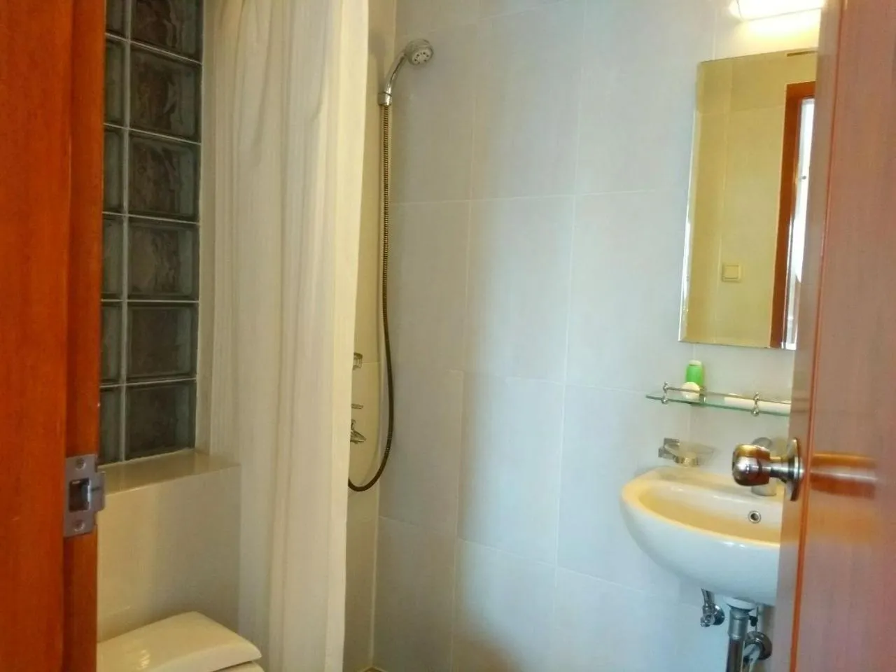 Bathroom in Jos & Hanny Homestay