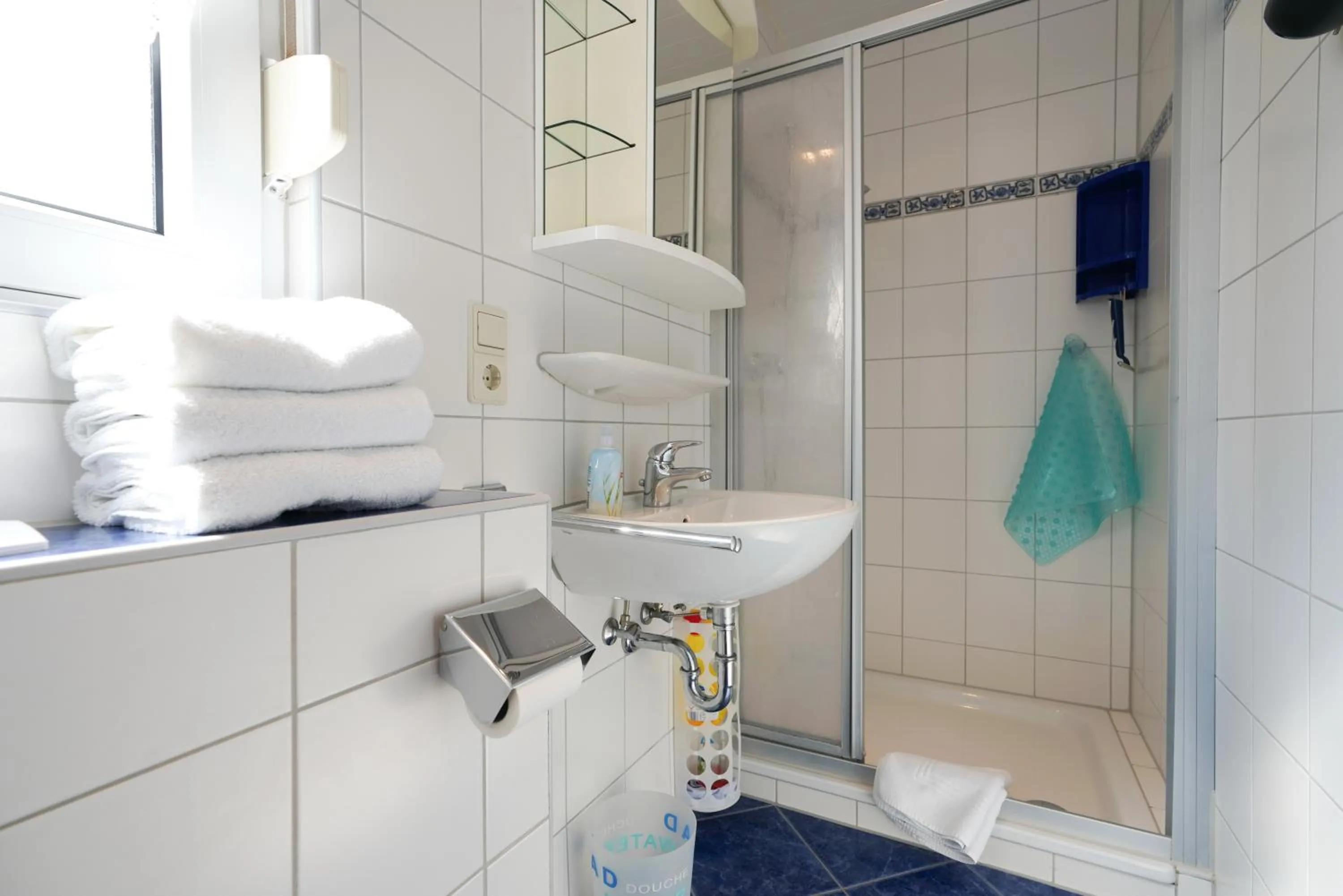 Shower in Ferienhaus Daheim