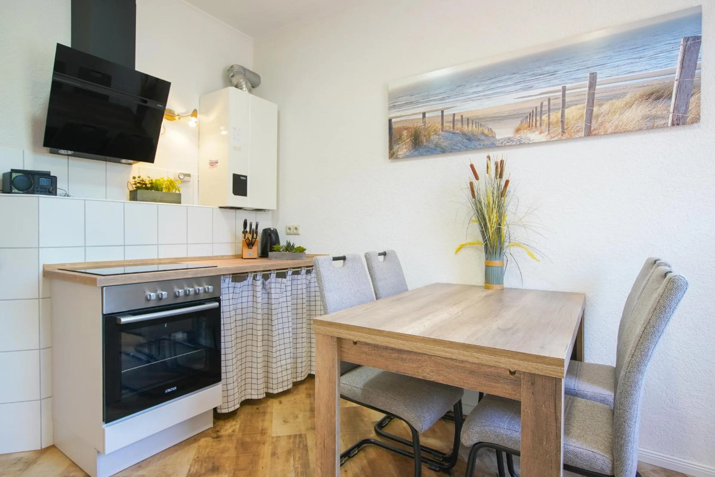 Kitchen or kitchenette in Ferienhaus Daheim