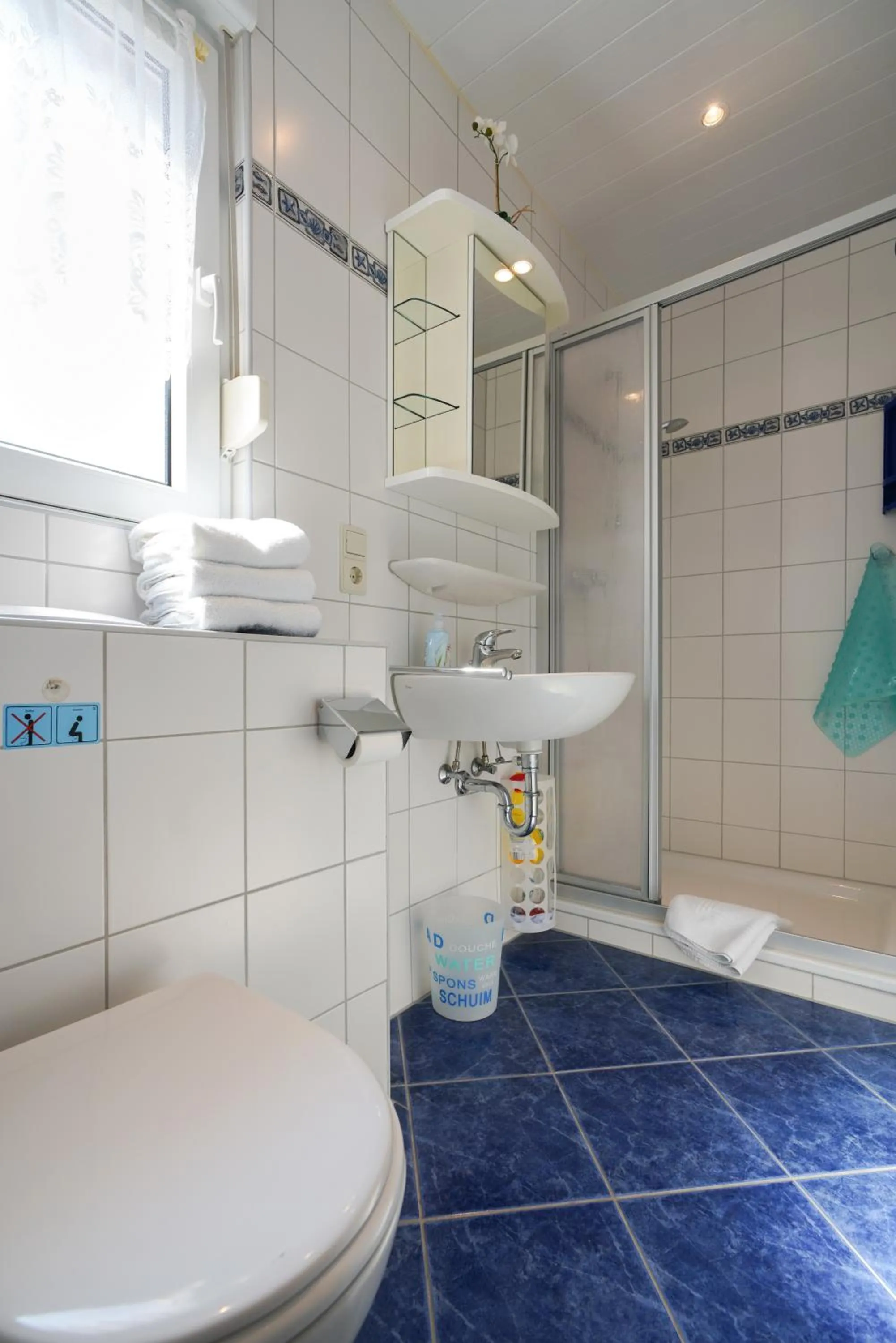 Shower in Ferienhaus Daheim