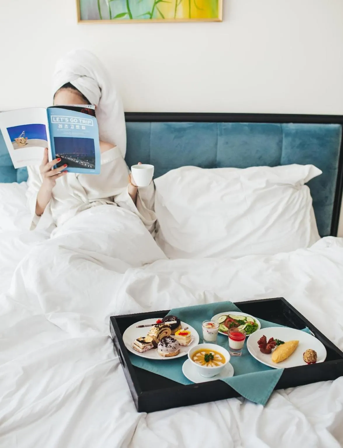 Bed in Adaline Hotel and Suite