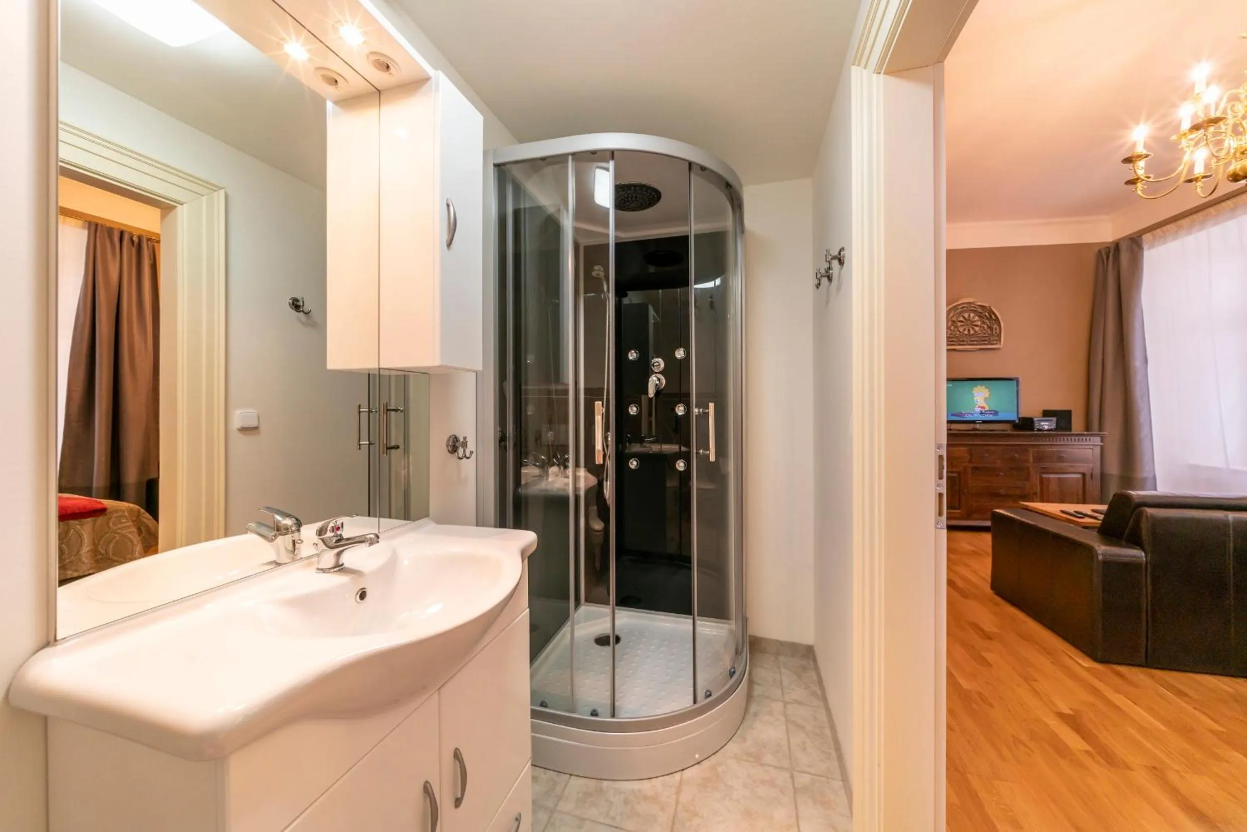 Shower in Old Town - Aparthotel Michalska