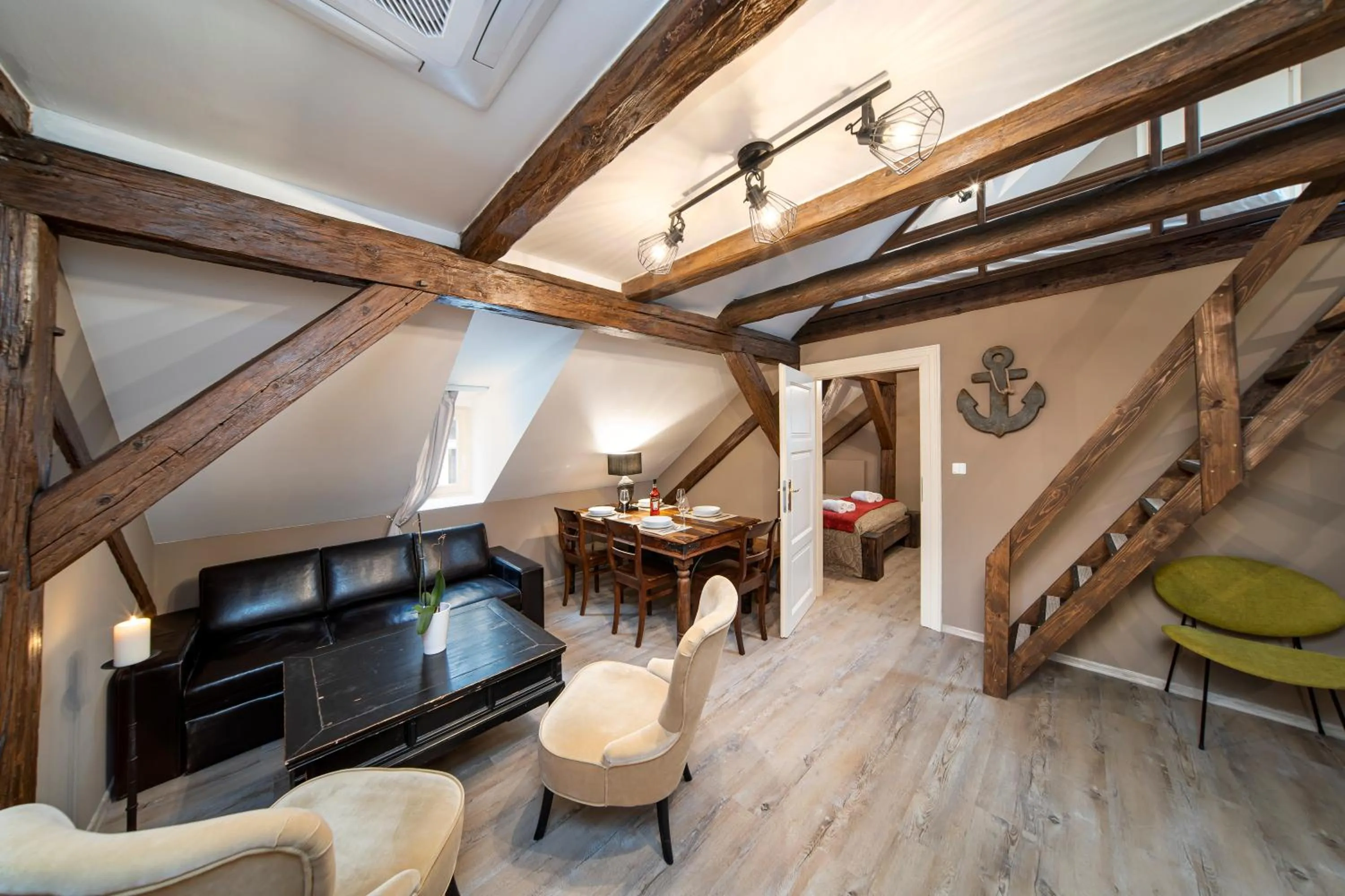 TV and multimedia in Old Town - Aparthotel Michalska