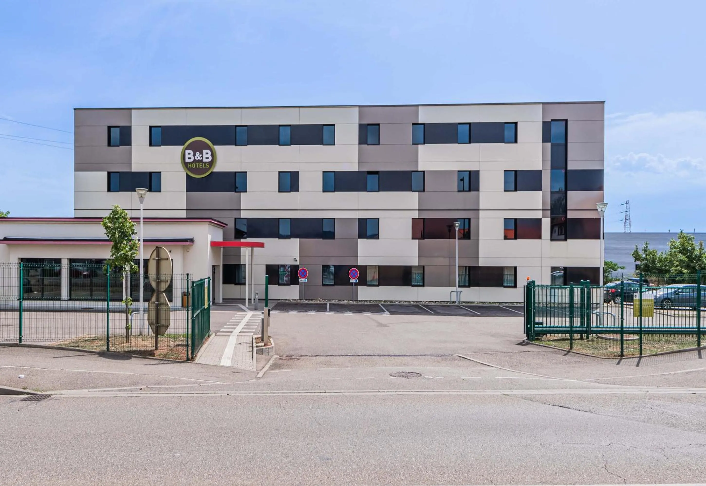 Property building in B&B HOTEL Colmar Expo