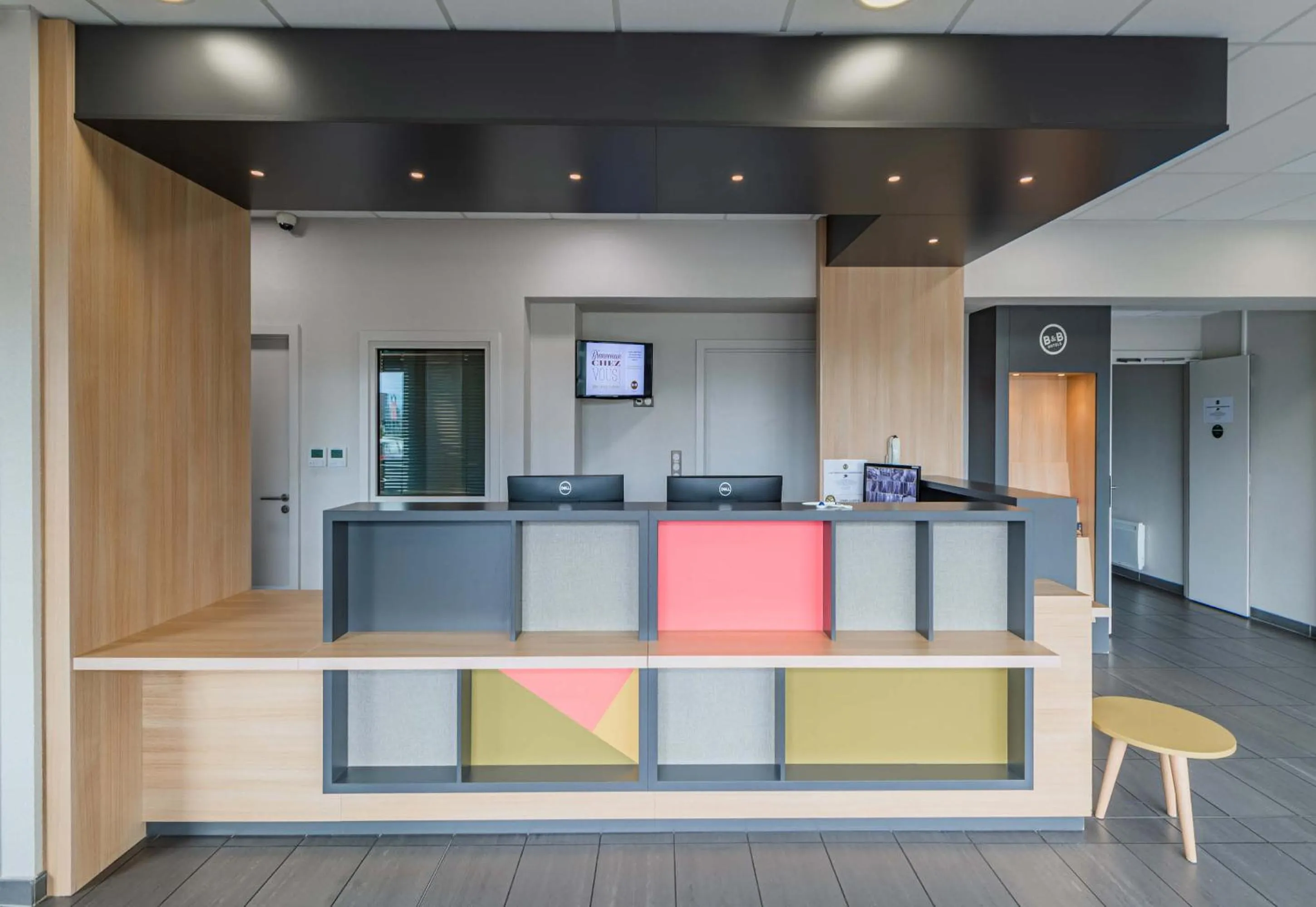 Lobby or reception in B&B HOTEL Colmar Expo