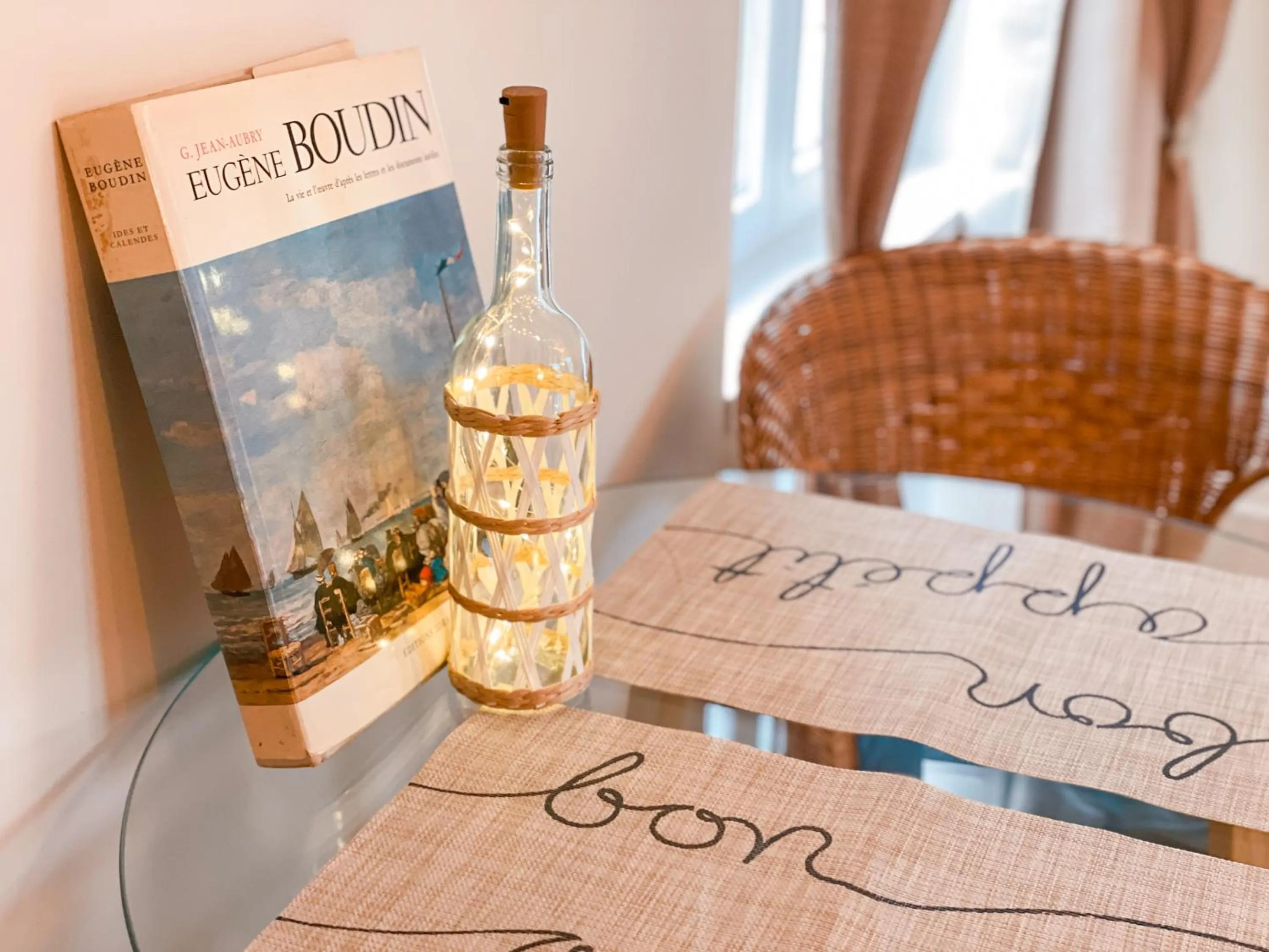 Bedroom in Clementines House Honfleur