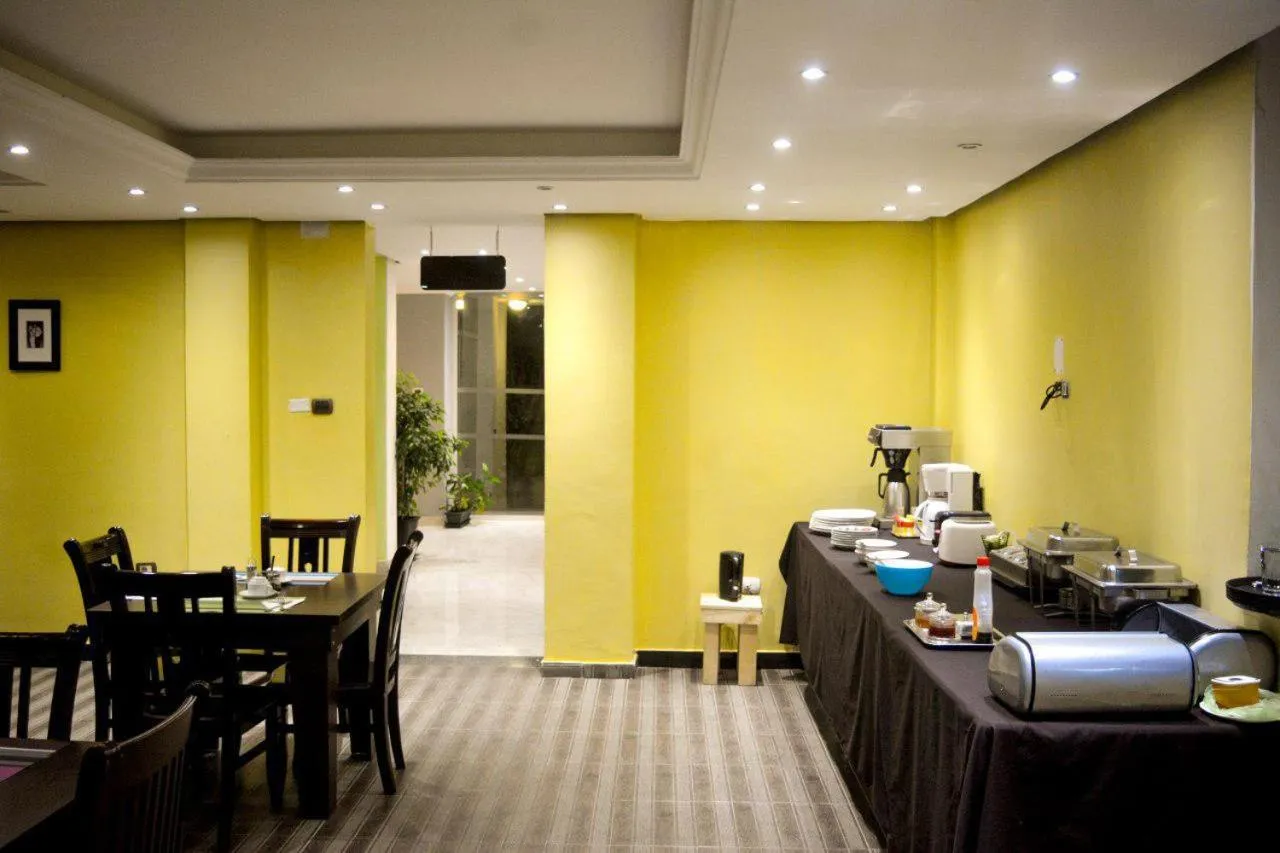 Restaurant/places to eat in Melodie Hotel