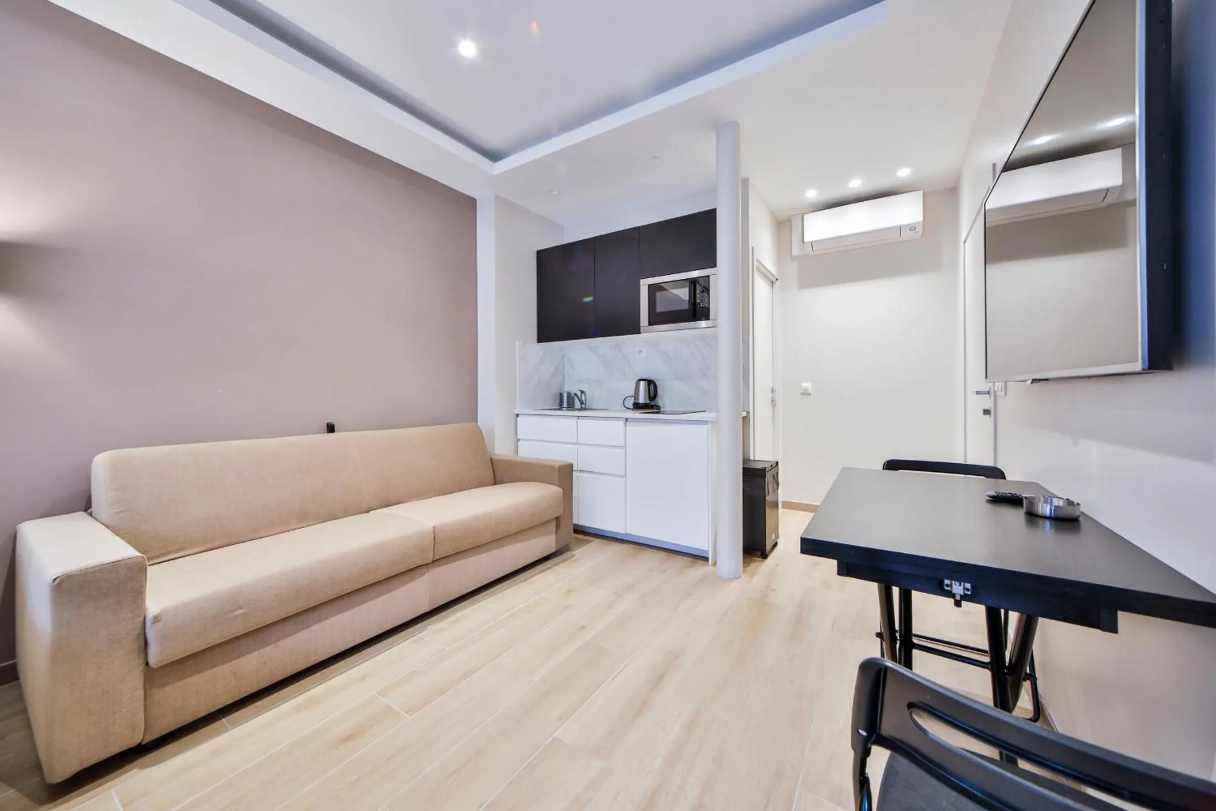 Kitchen or kitchenette in Blue Nights Apartments - Sébastopol