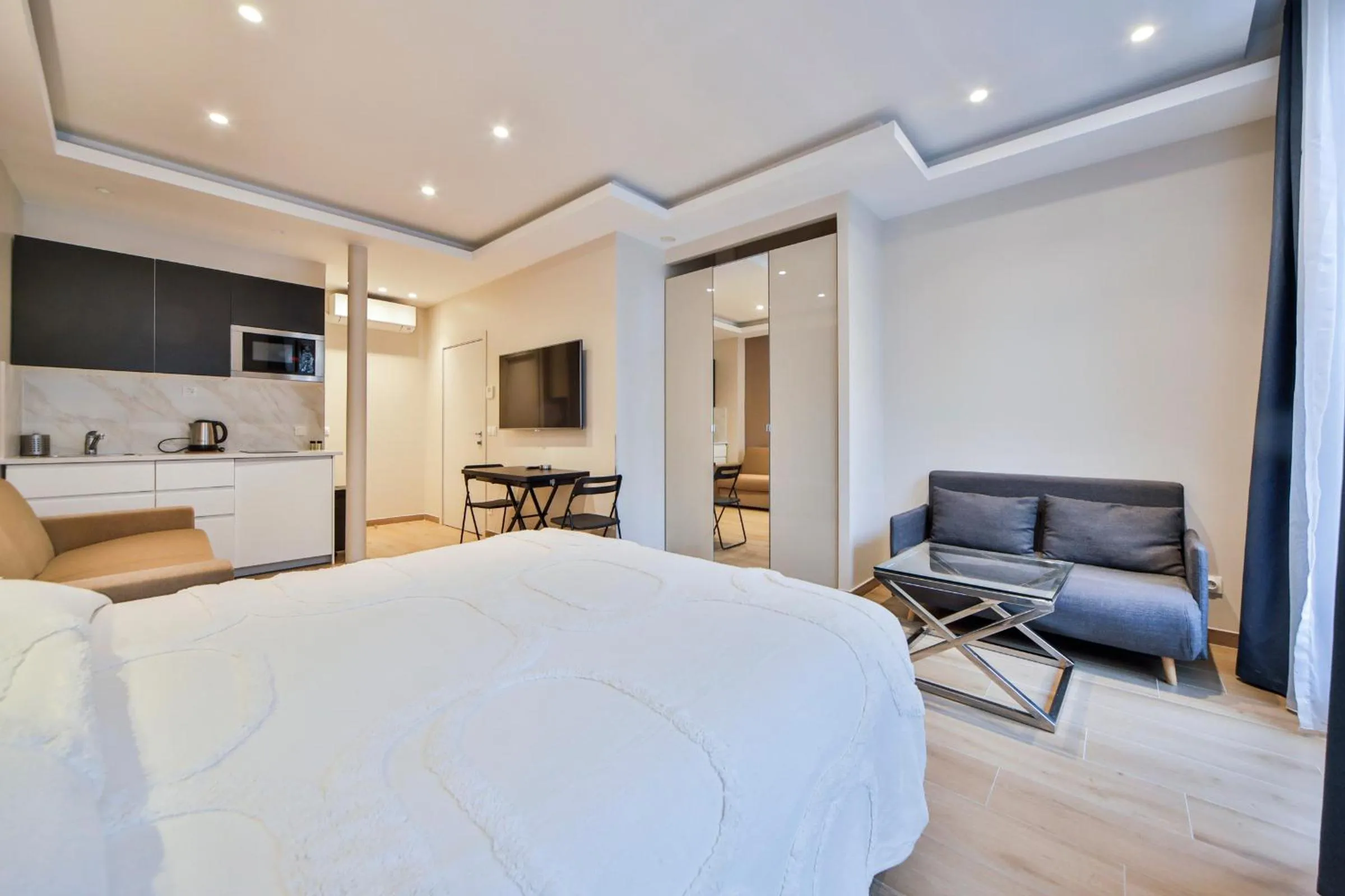 Kitchen or kitchenette in Blue Nights Apartments - Sébastopol