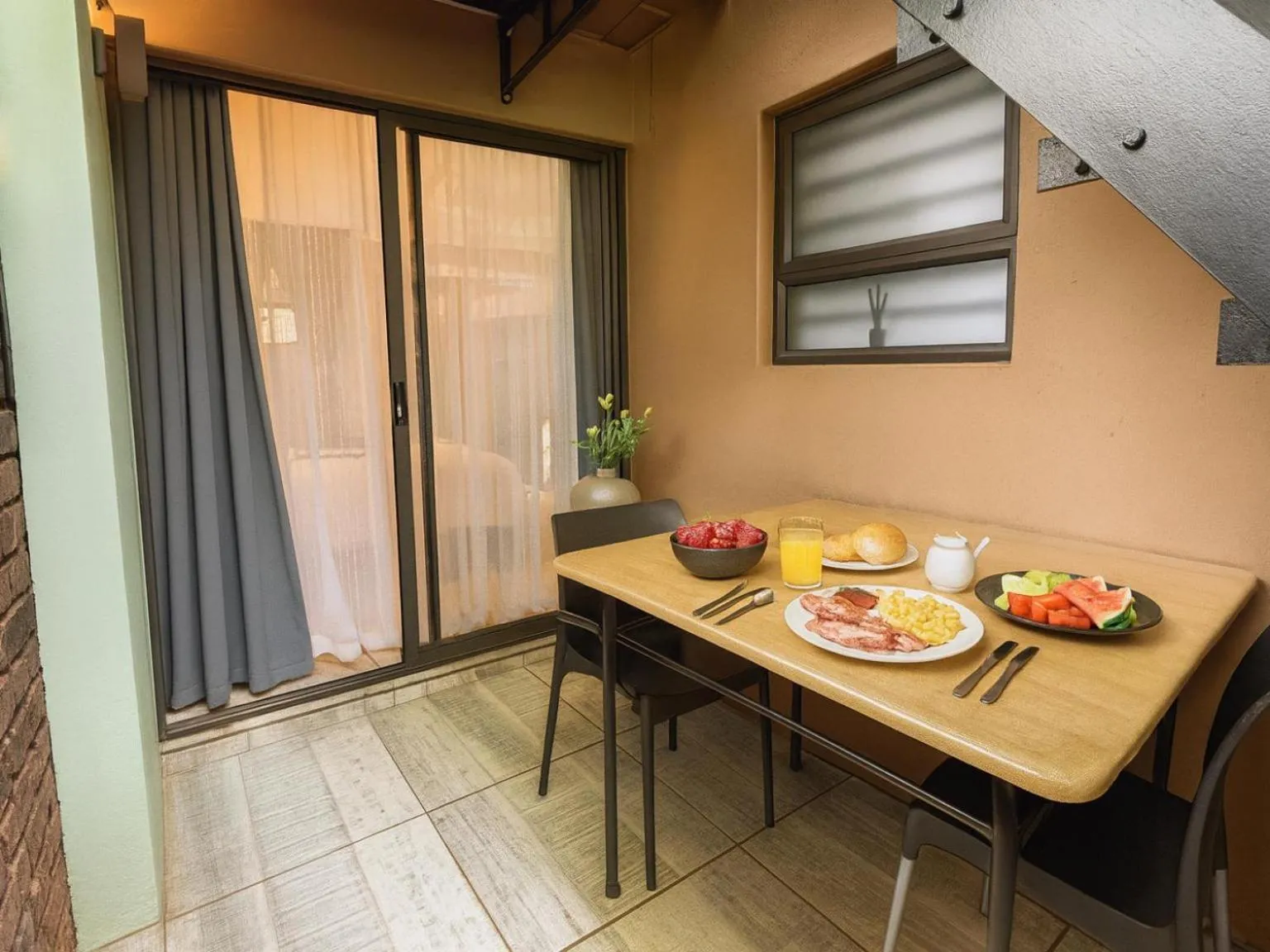 Facade/entrance in Echo Mountain Inn