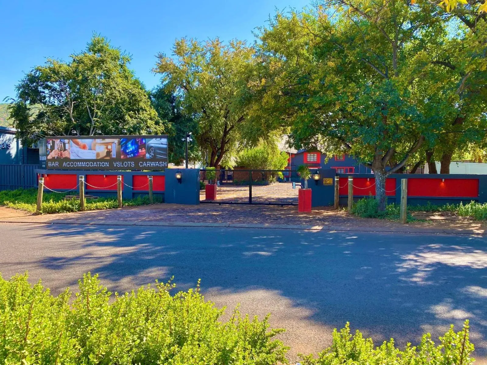 Property building in Echo Mountain Inn