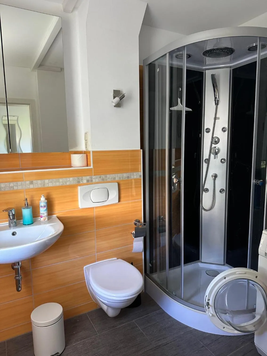 Bathroom in Wind und Wetter