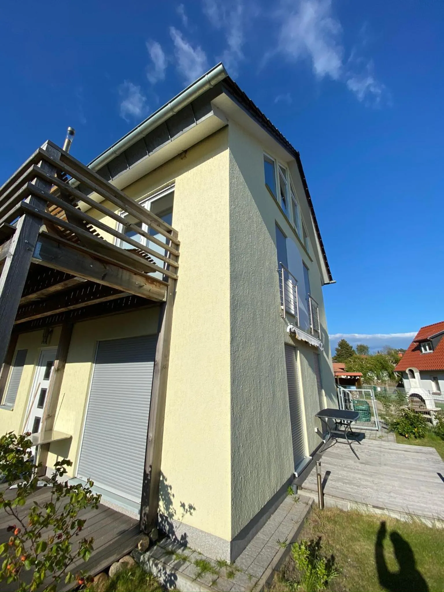 Property building in Wind und Wetter