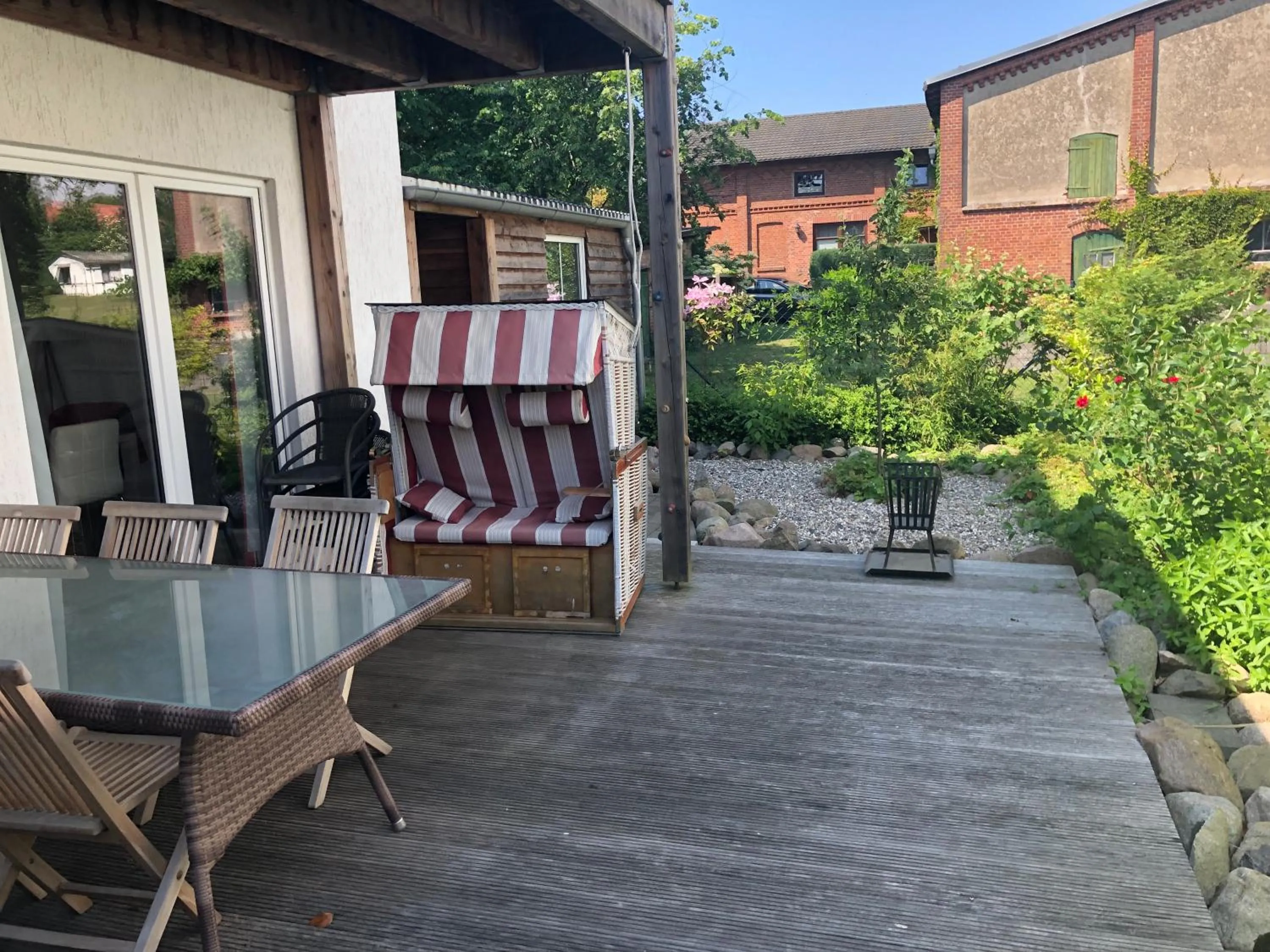 Garden in Wind und Wetter