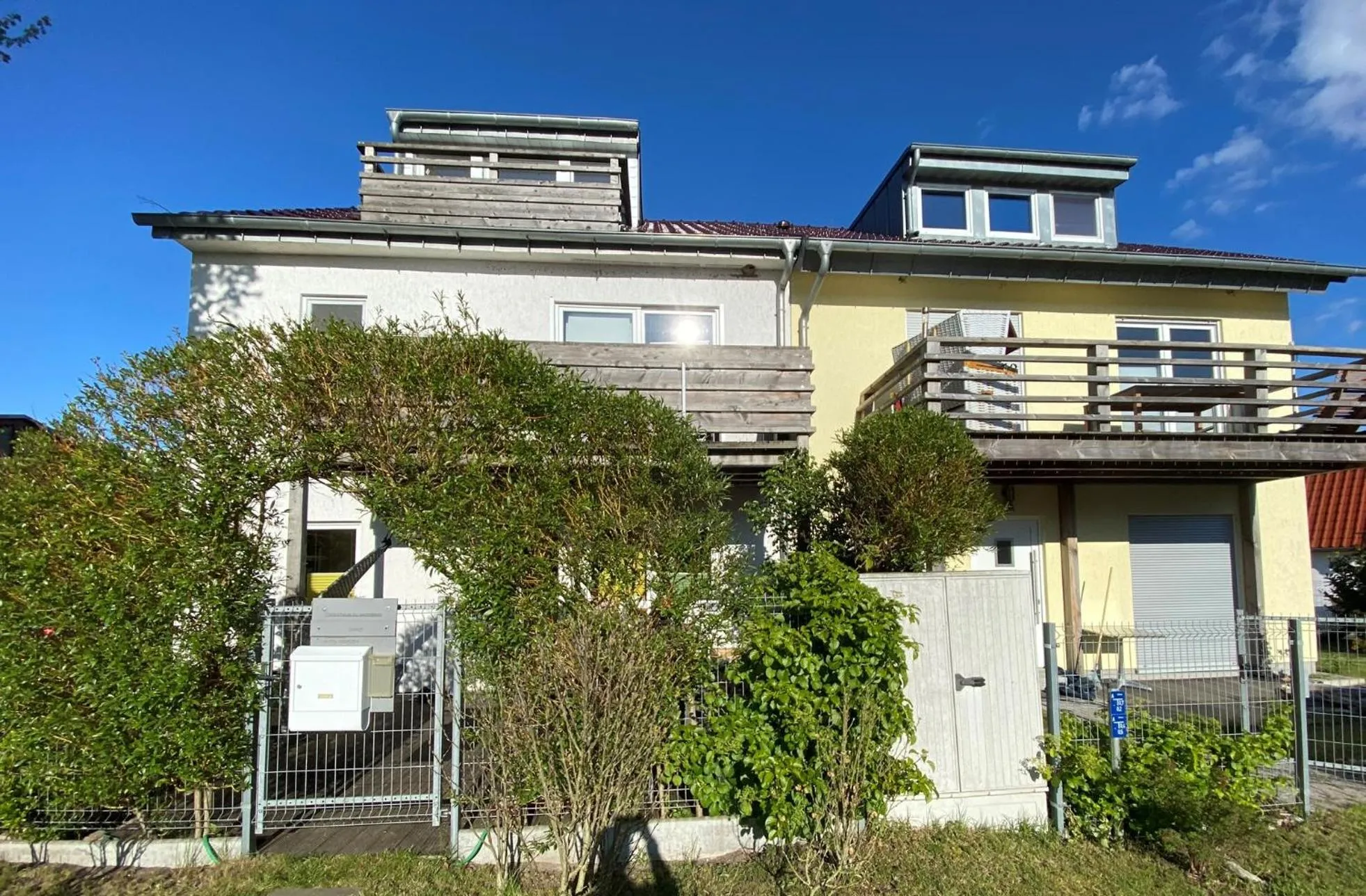 Property building in Wind und Wetter