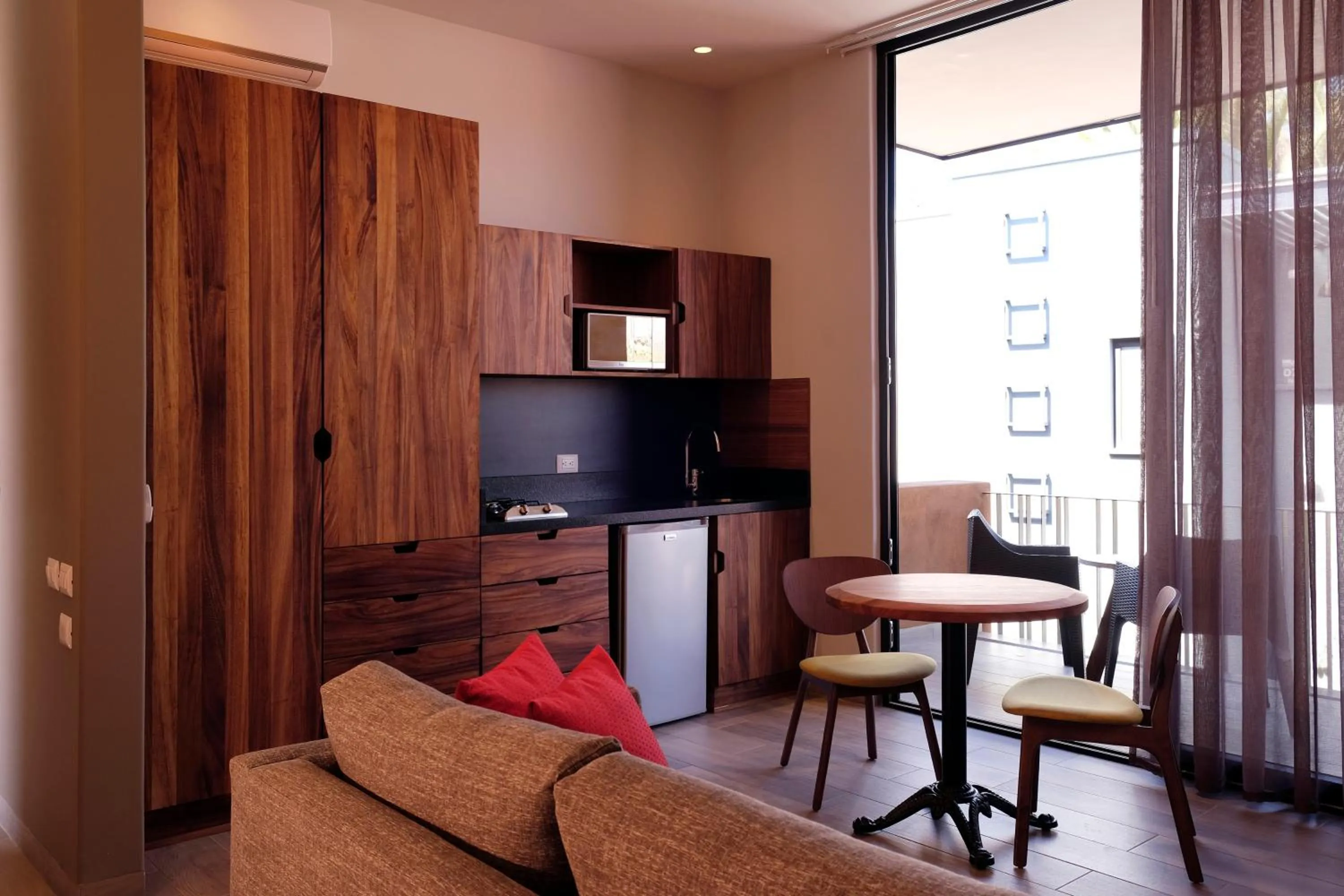 Seating area in El Callejón Hotel Boutique