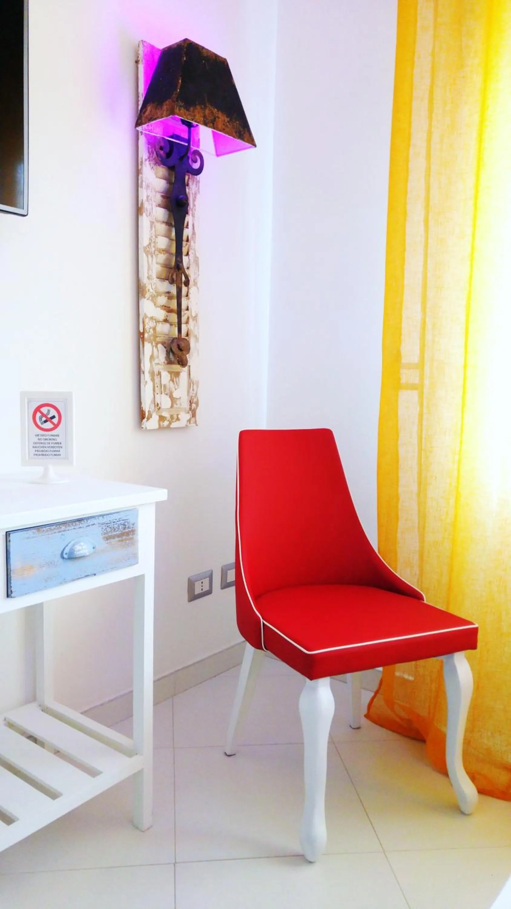 Decorative detail in MaLu' B&B