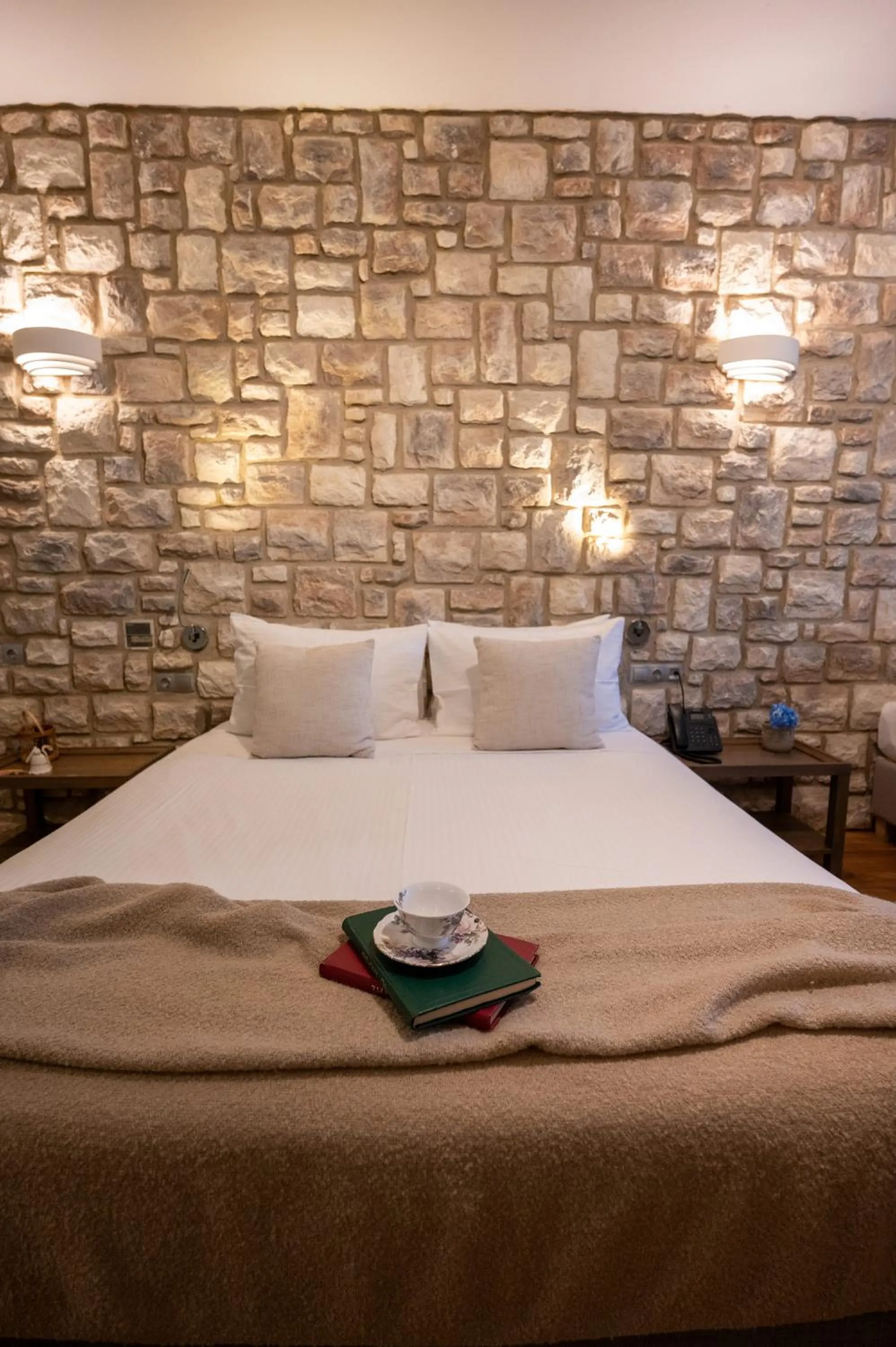 Bed in Rouista Tzoumerka Resort