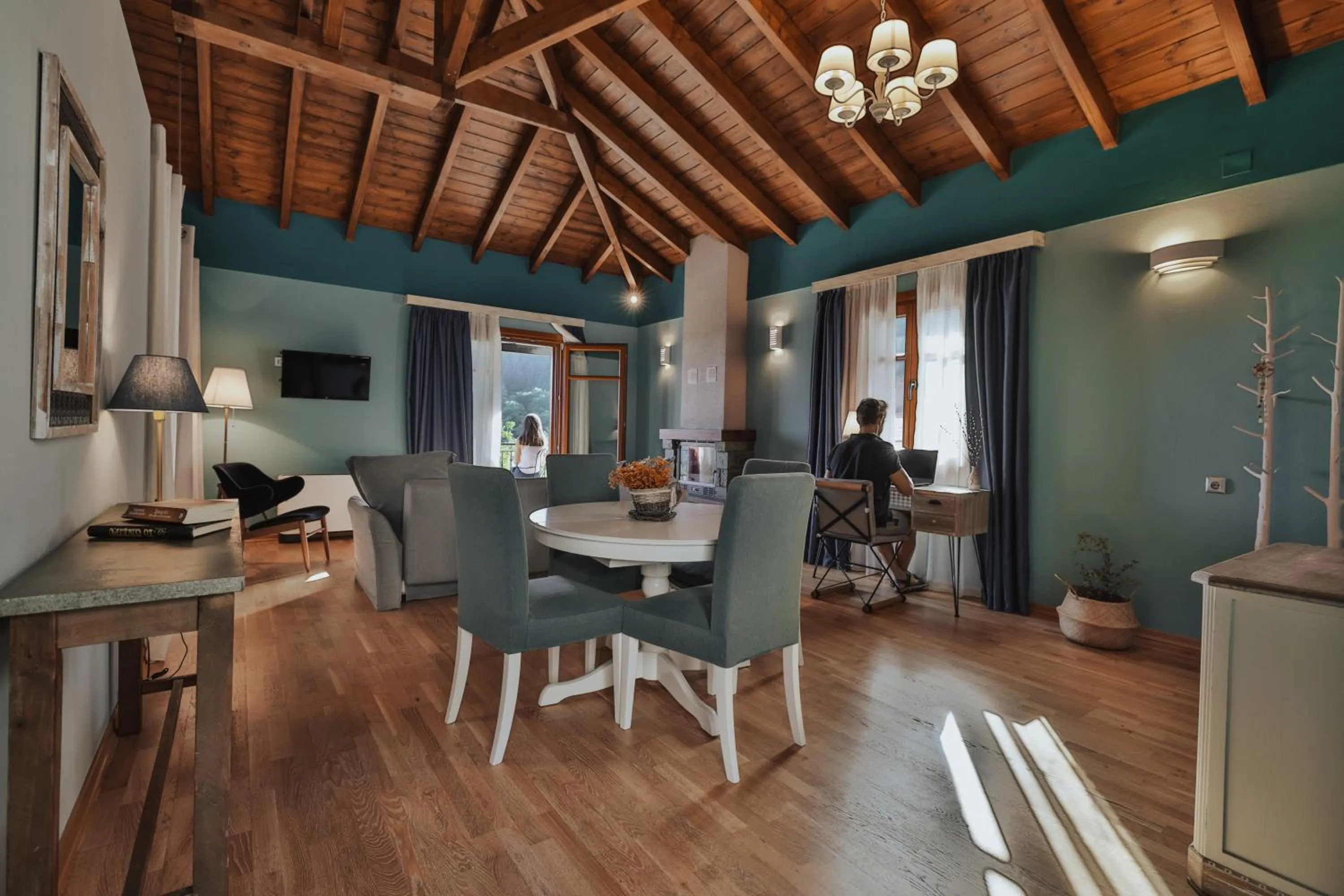 Photo of the whole room in Rouista Tzoumerka Resort