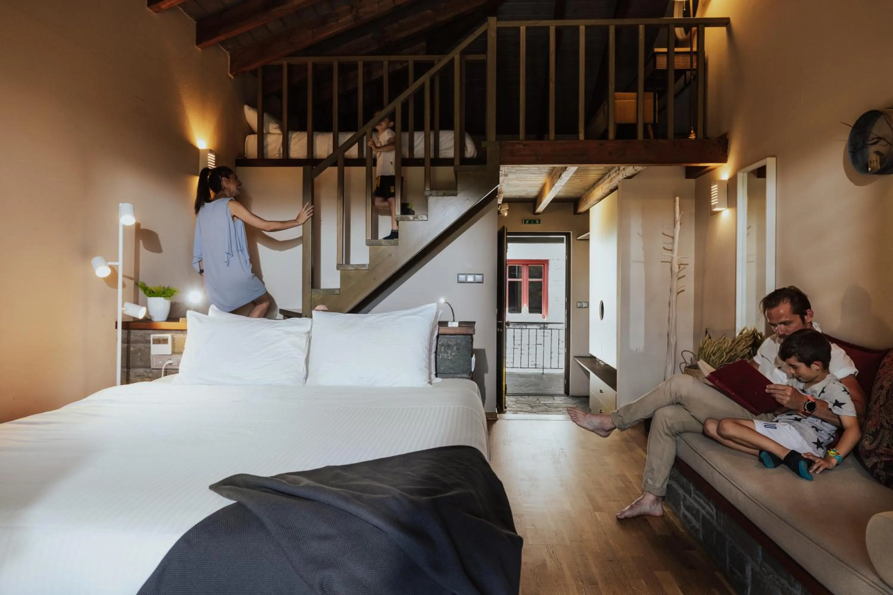 Photo of the whole room, Bed in Rouista Tzoumerka Resort