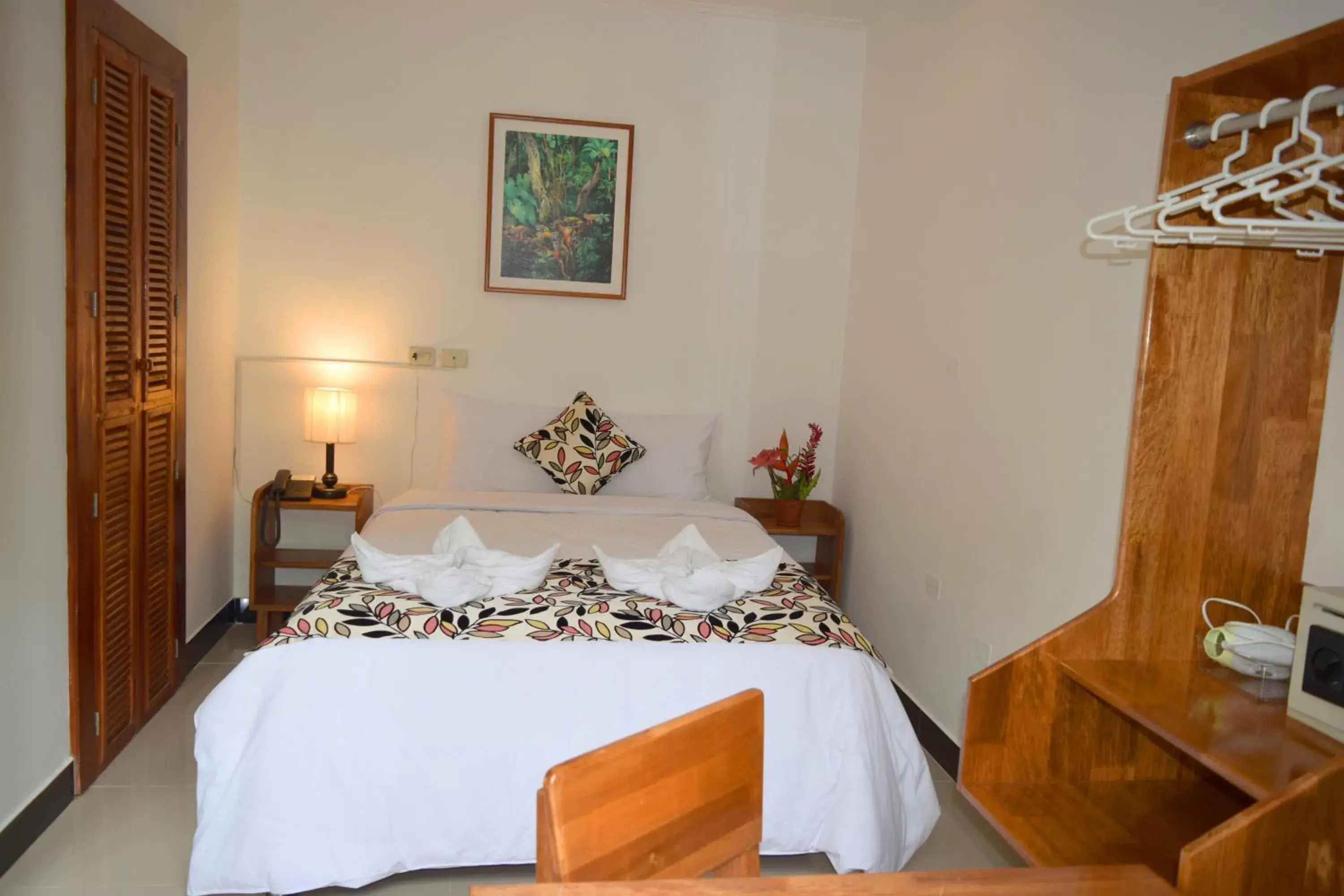 Budget Double Room with Garden View in Hotel Jungle House Budget Double Room with Garden View in Hotel Jungle House