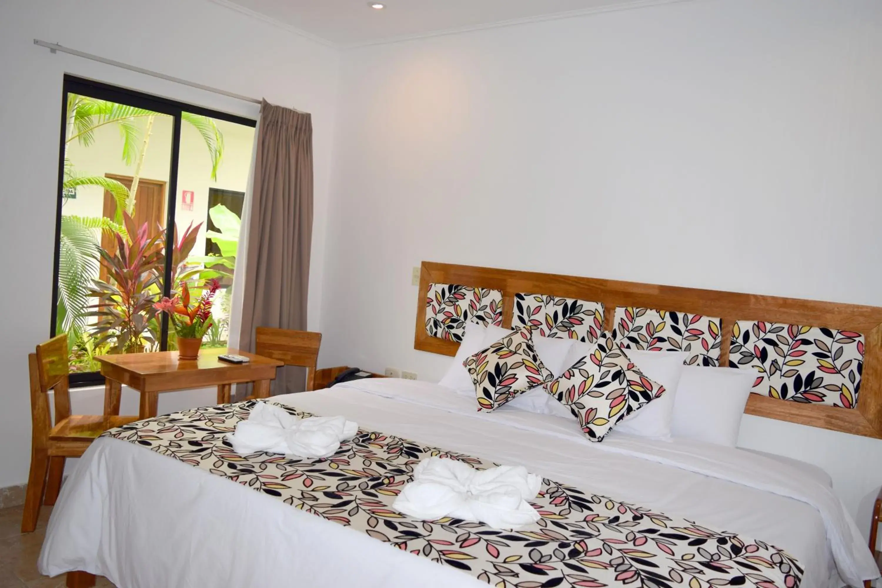 Standard Double or Twin Room with Garden View in Hotel Jungle House Standard Double or Twin Room with Garden View in Hotel Jungle House