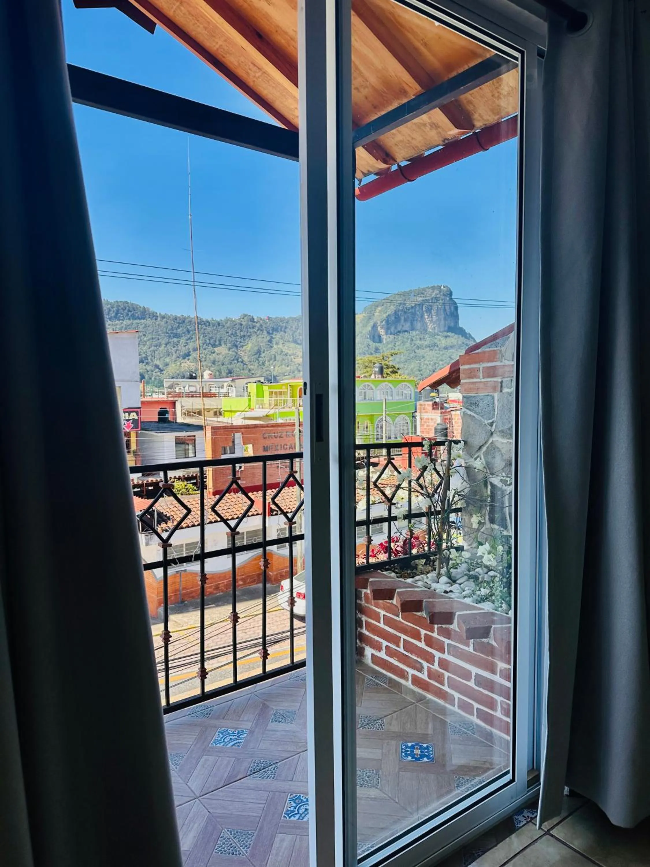 Natural landscape in Hotel & Suites Cerro Roj0