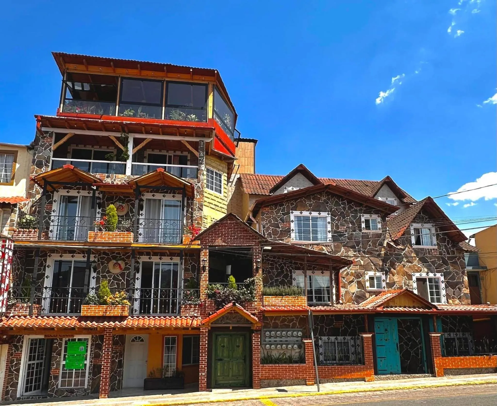 Property building in Hotel & Suites Cerro Roj0