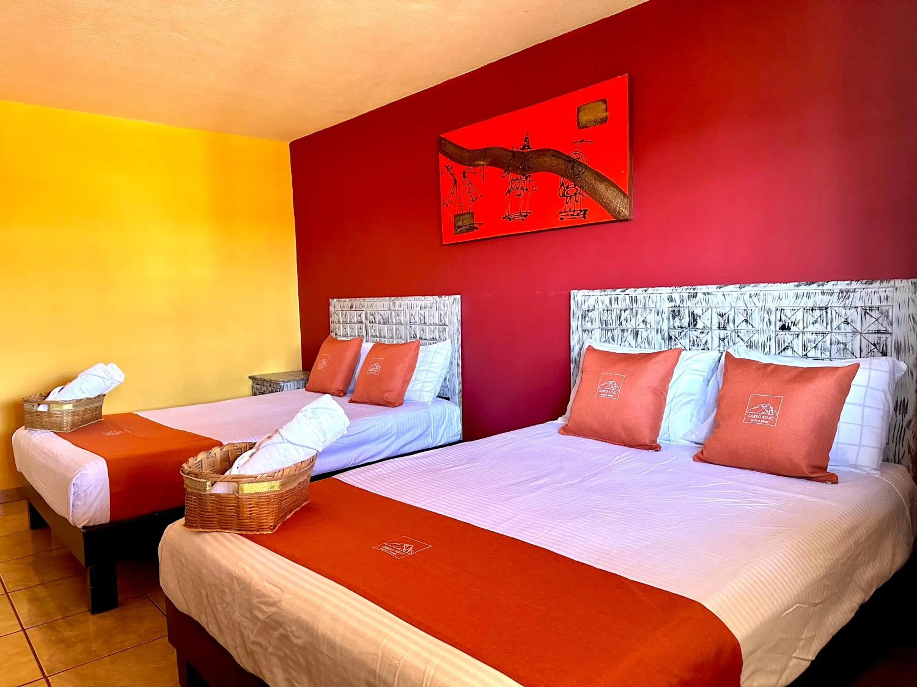 Bedroom, Bed in Hotel & Suites Cerro Roj0