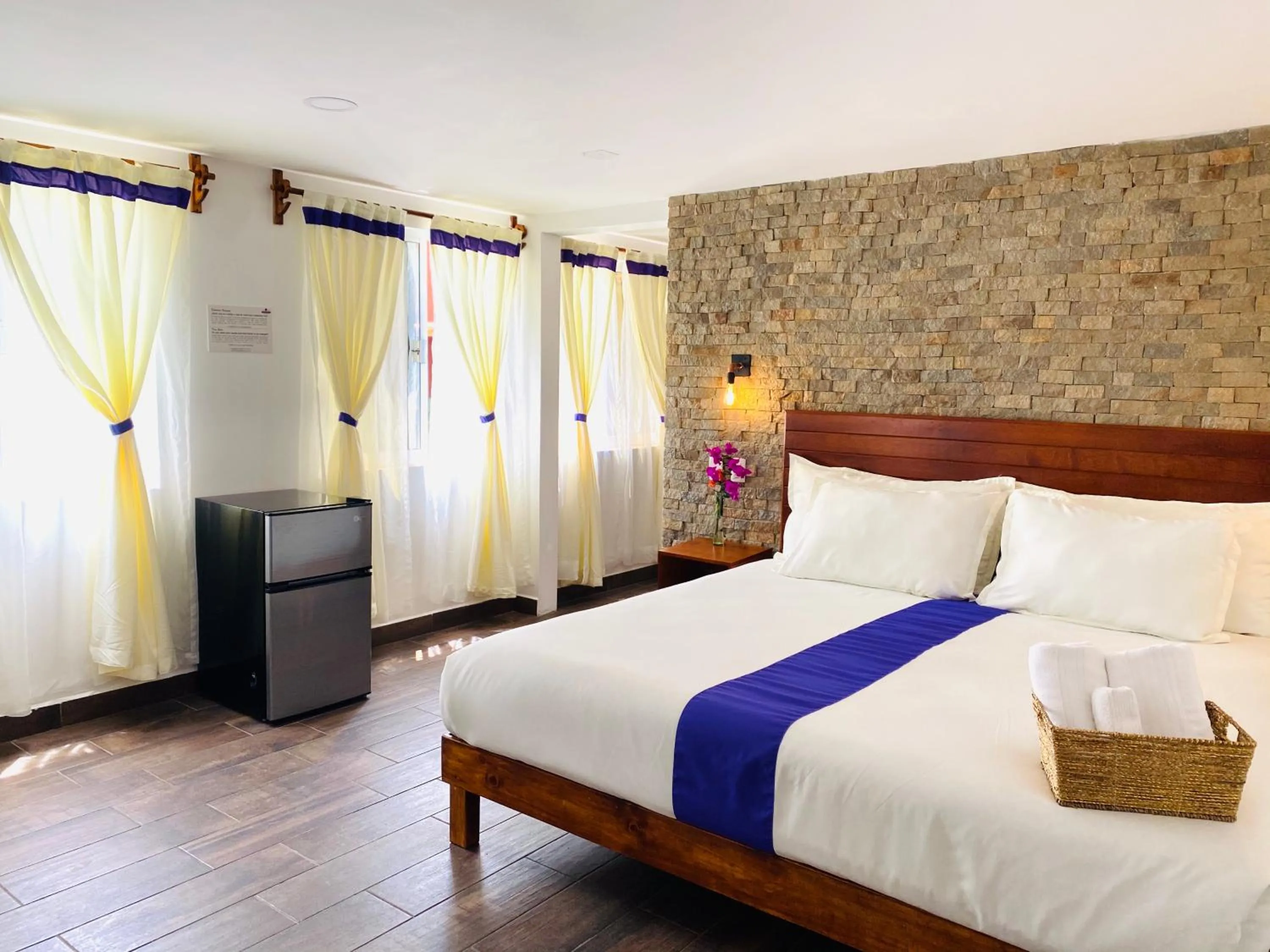 Photo of the whole room, Bed in Hotel & Suites Cerro Roj0