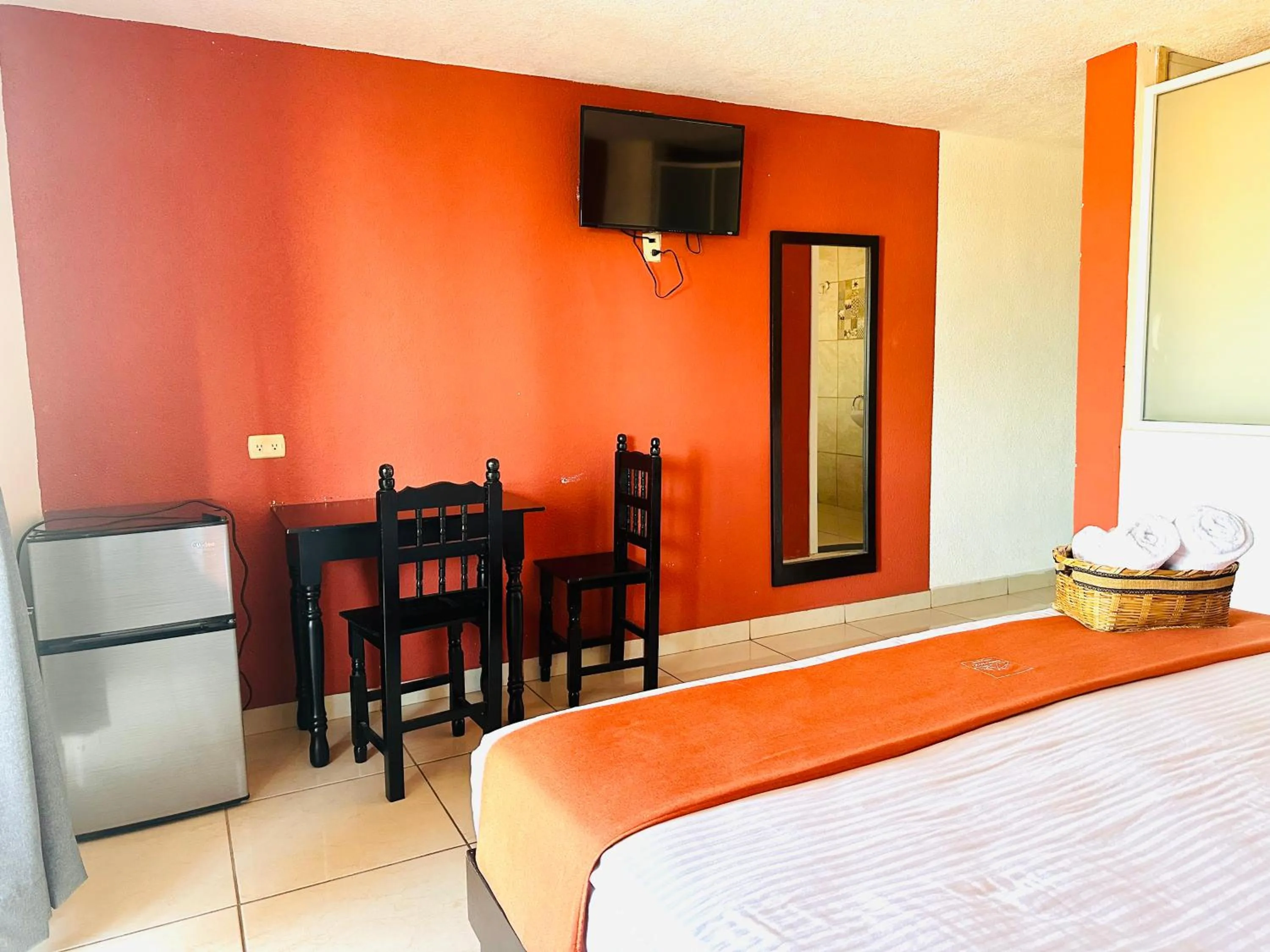 Bedroom, Bed in Hotel & Suites Cerro Roj0