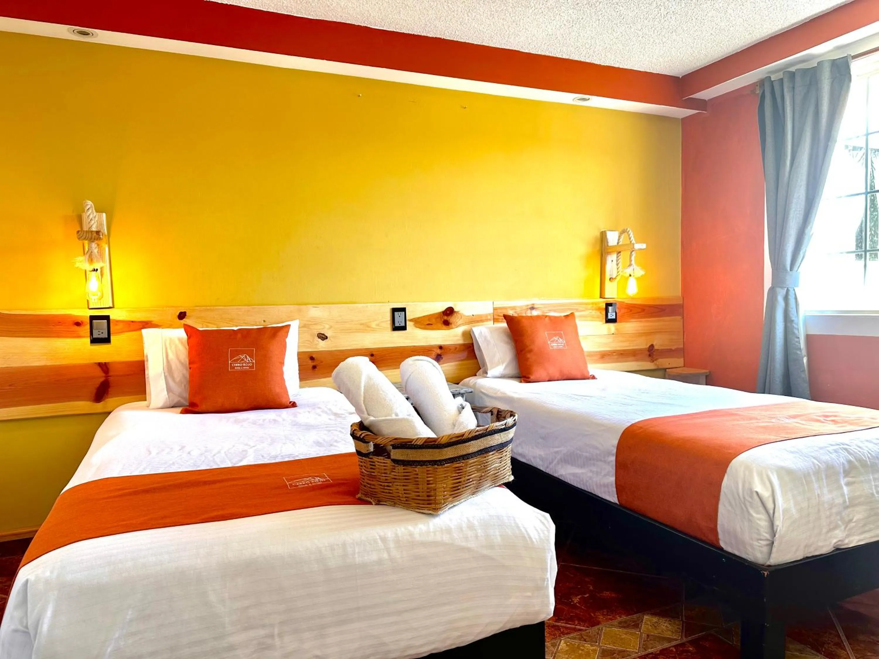 Bedroom, Bed in Hotel & Suites Cerro Roj0