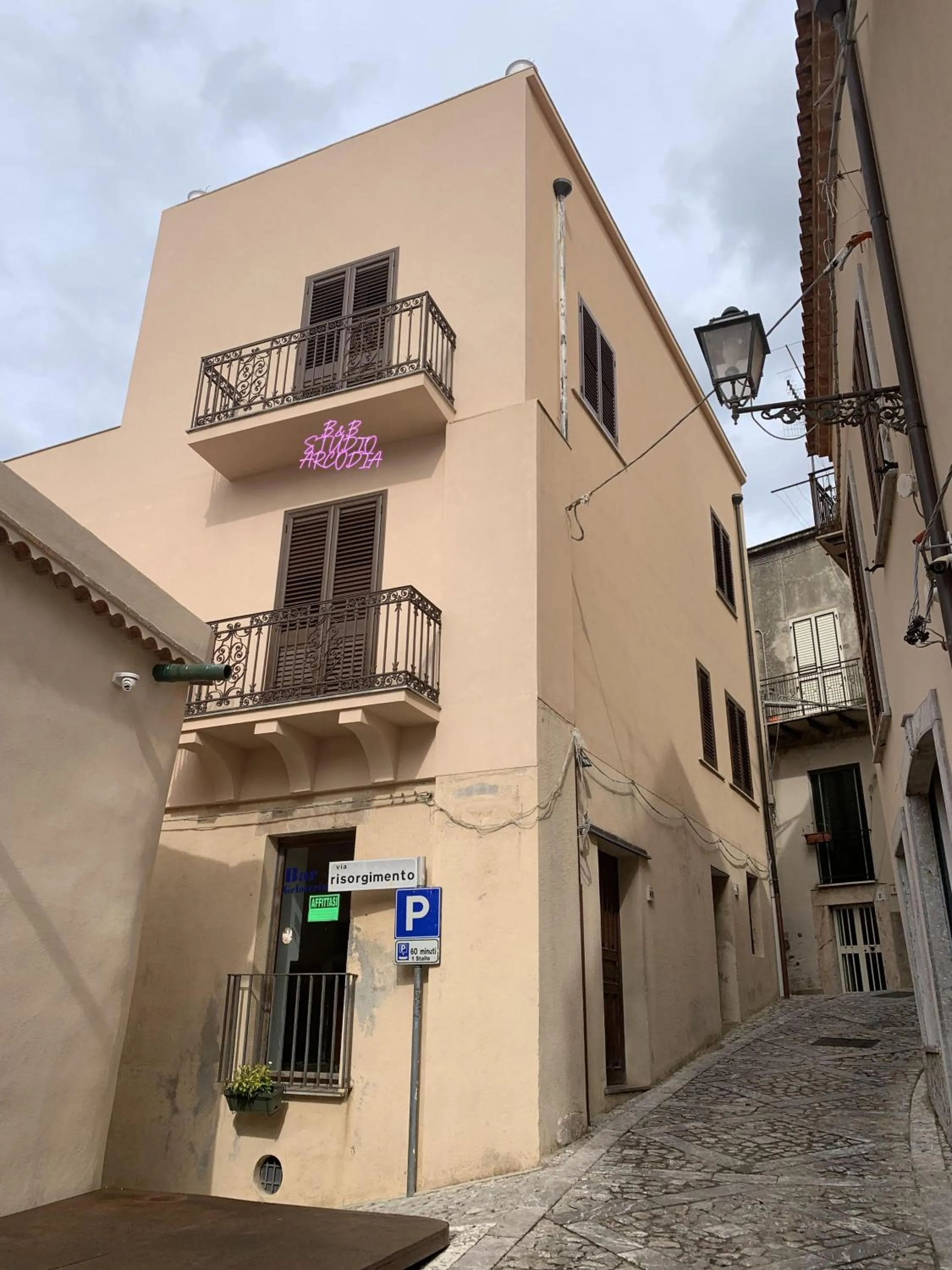 Street view in Bed & Breakfast StudioArcodia-