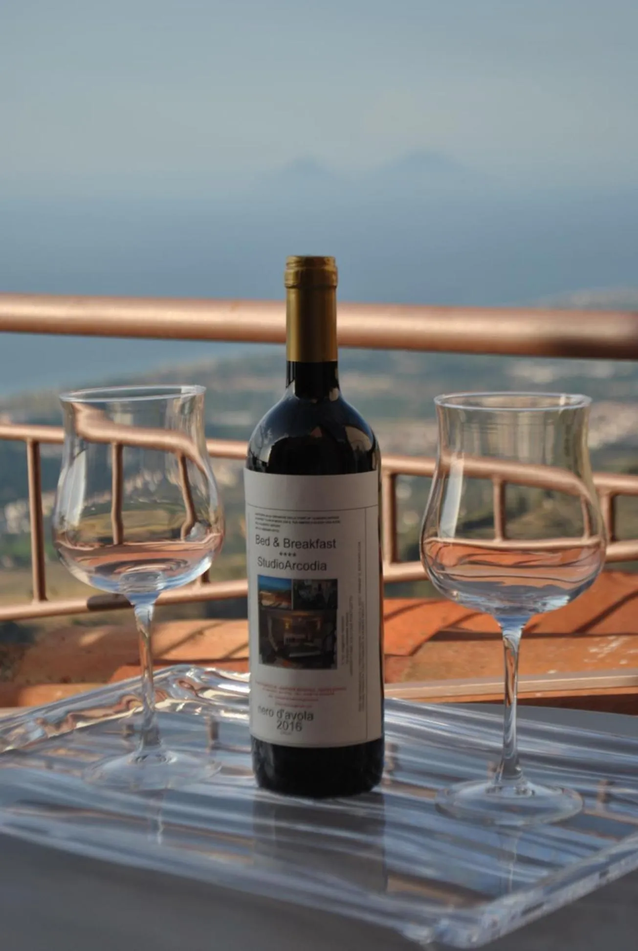 Alcoholic drinks in Bed & Breakfast StudioArcodia-