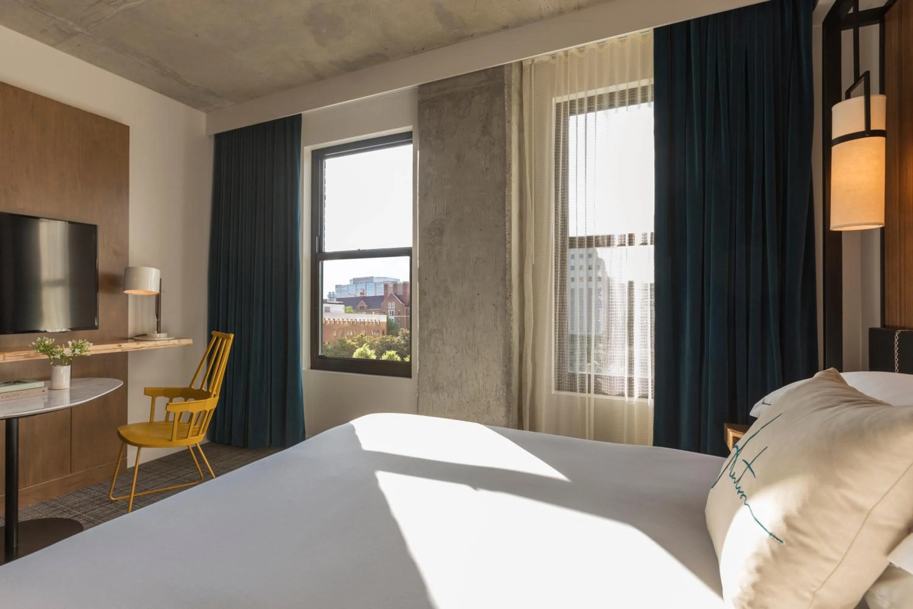 Photo of the whole room, Bed in Kimpton Aertson Hotel by IHG