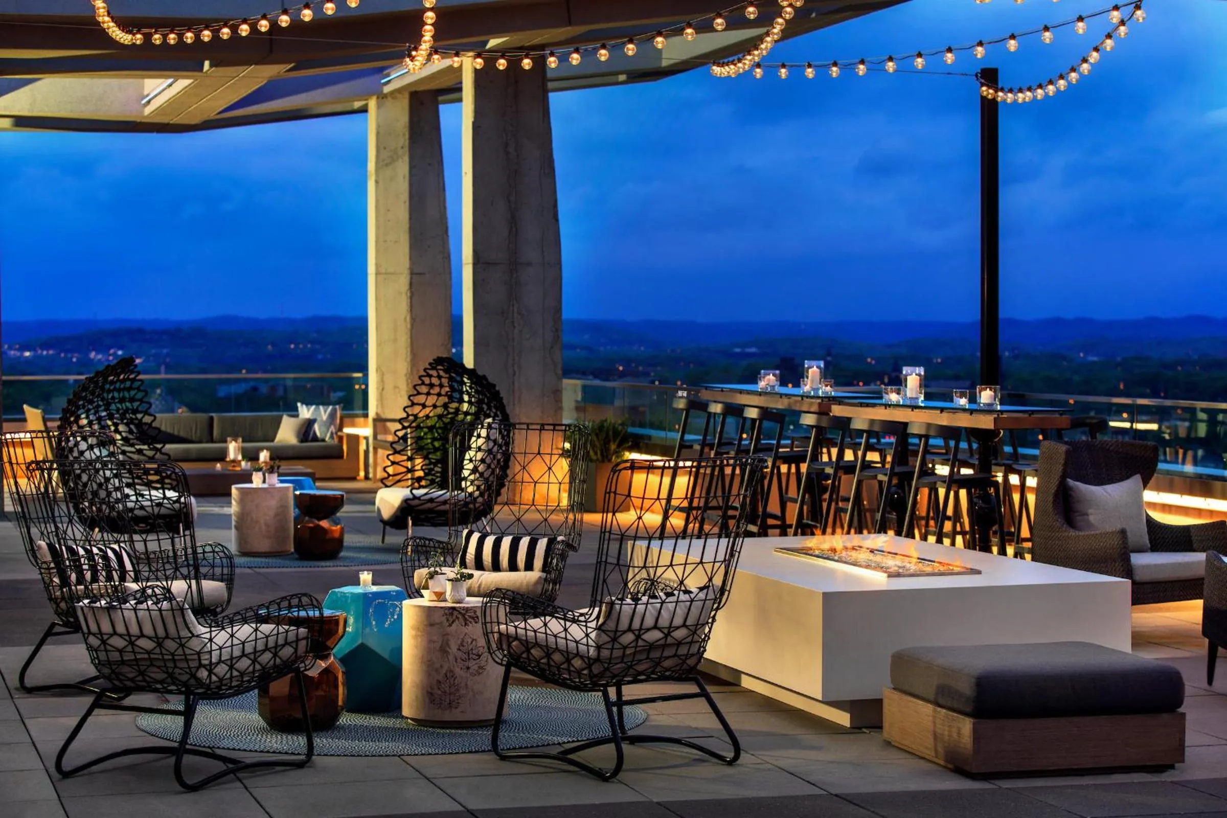 Meeting/conference room in Kimpton Aertson Hotel by IHG