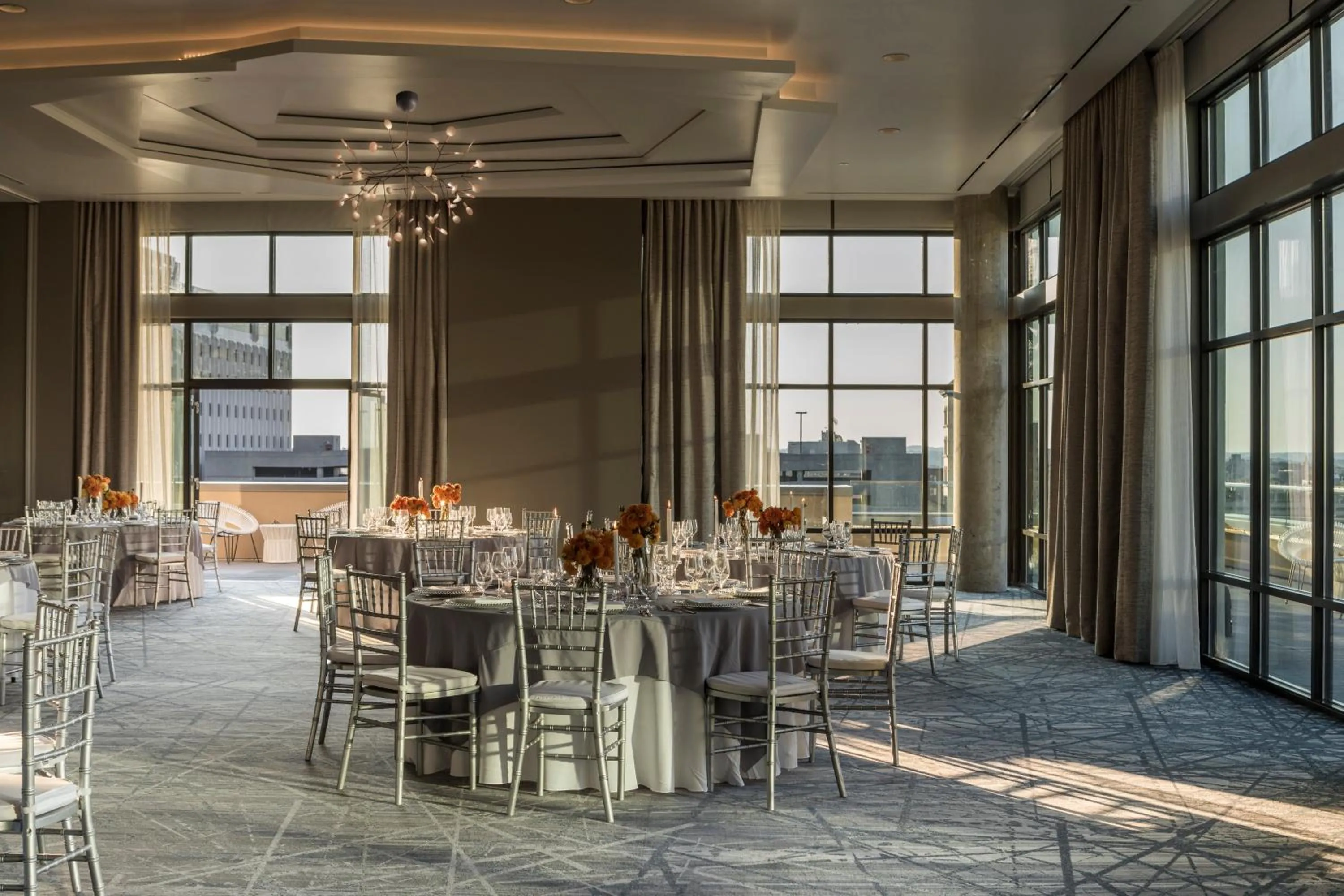 Meeting/conference room in Kimpton Aertson Hotel by IHG