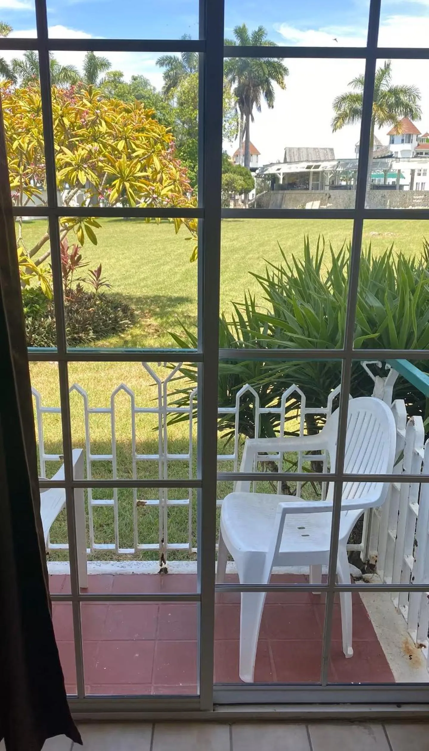 Patio in Seacastles by the beach/pool