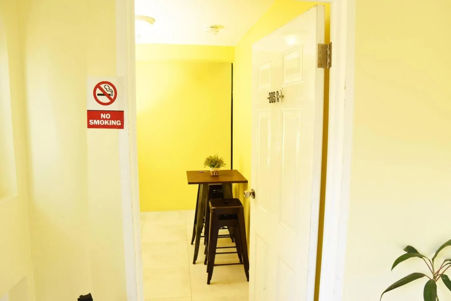 Dining area in Seacastles by the beach/pool