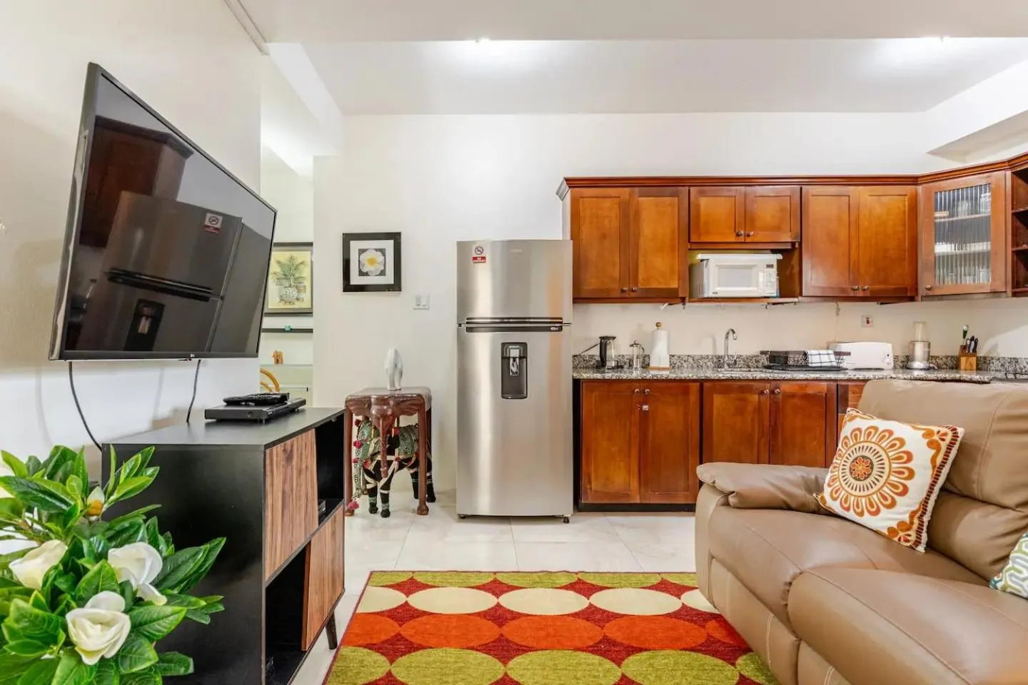 Seacastles by the beach/pool