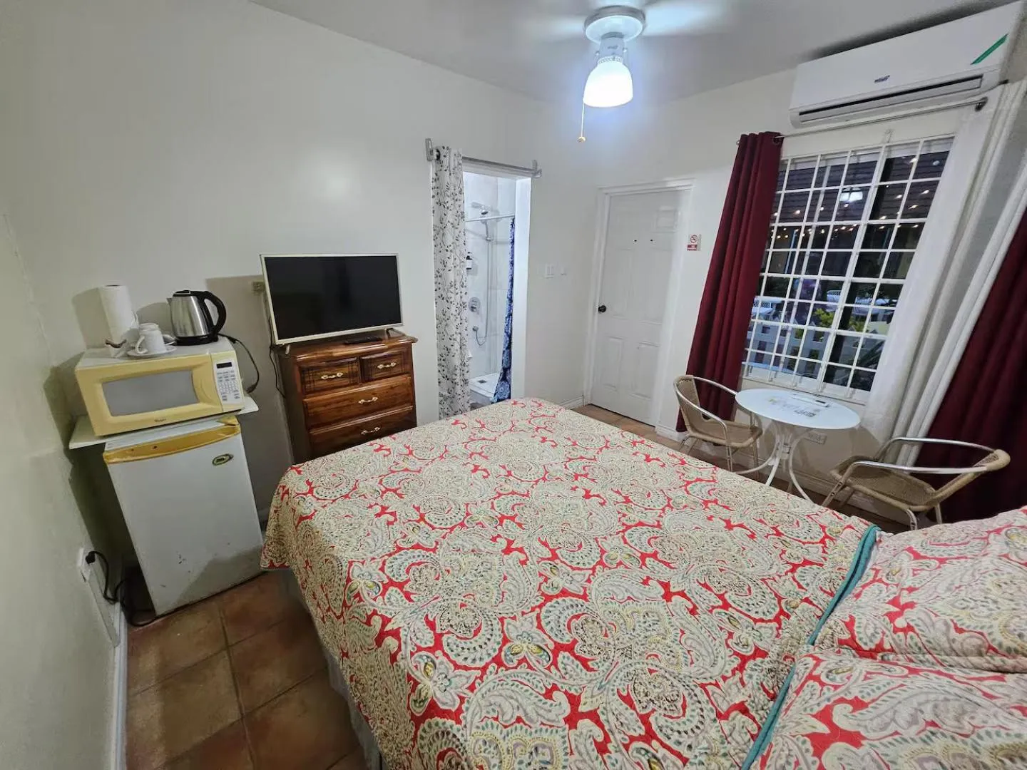 Bedroom, Bed in Seacastles by the beach/pool