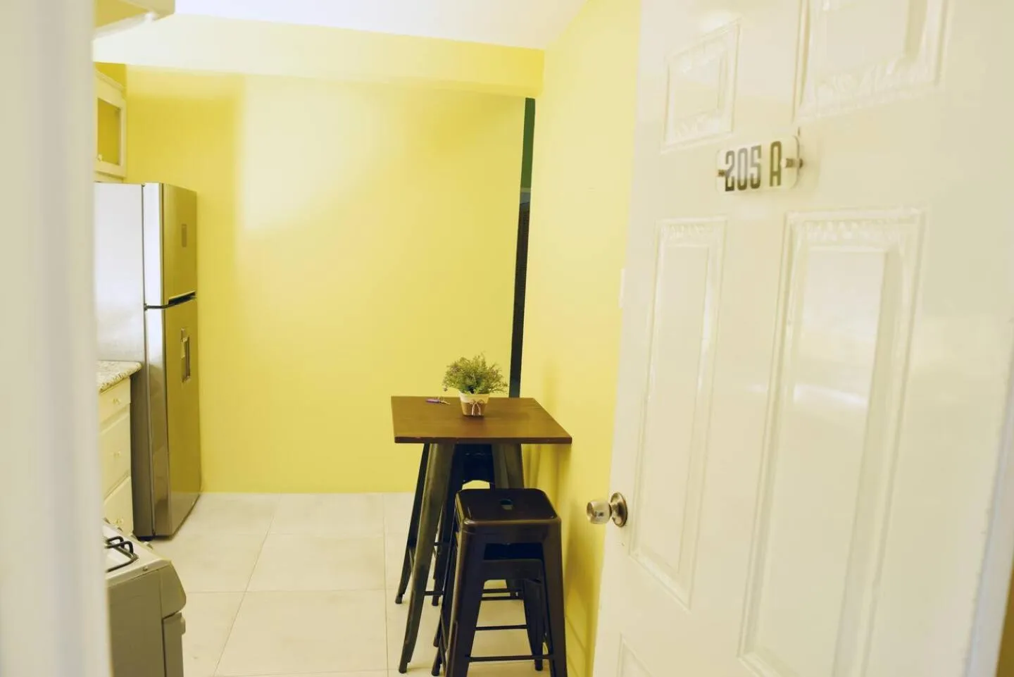 Dining area in Seacastles by the beach/pool