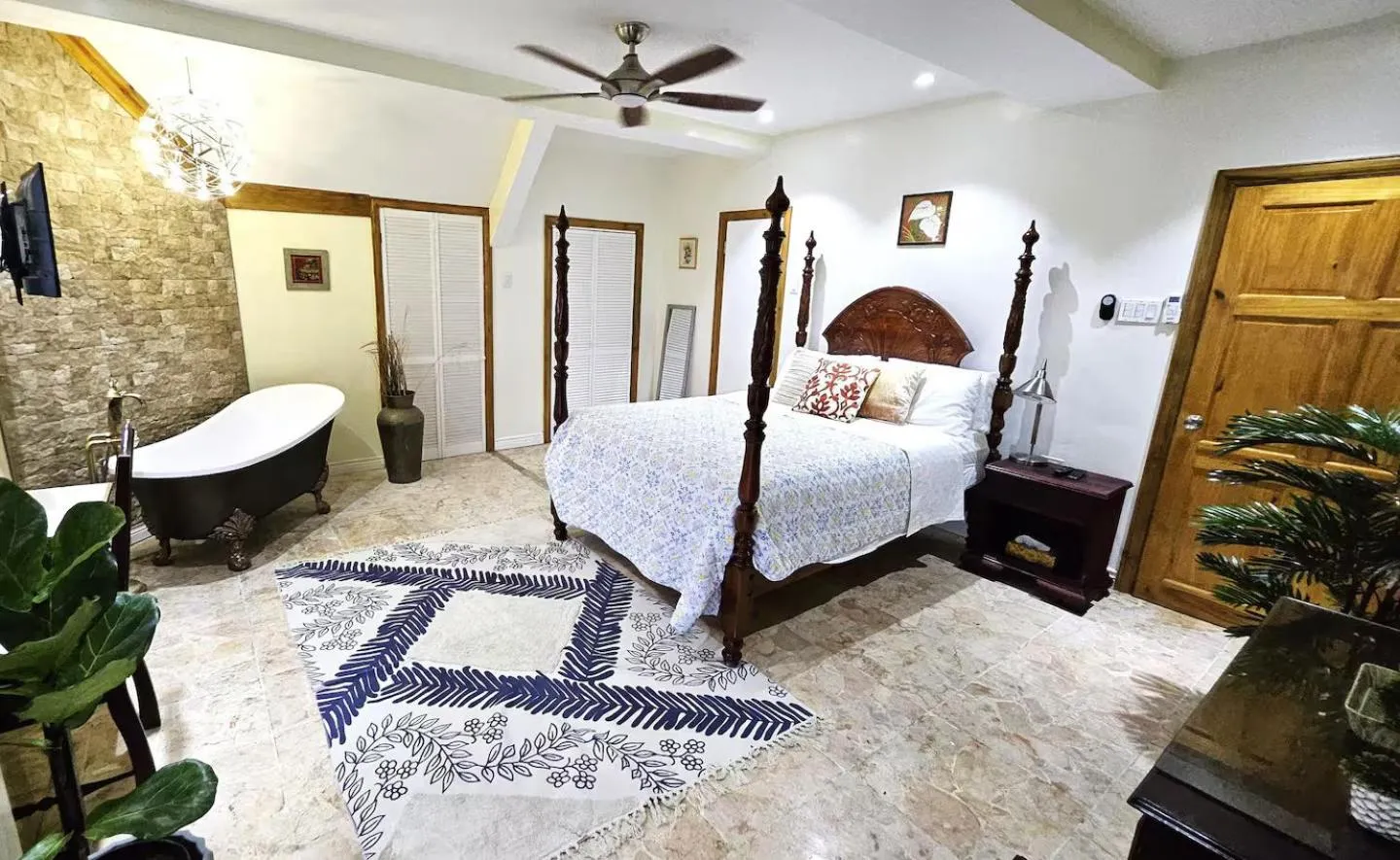 Bed in Seacastles by the beach/pool