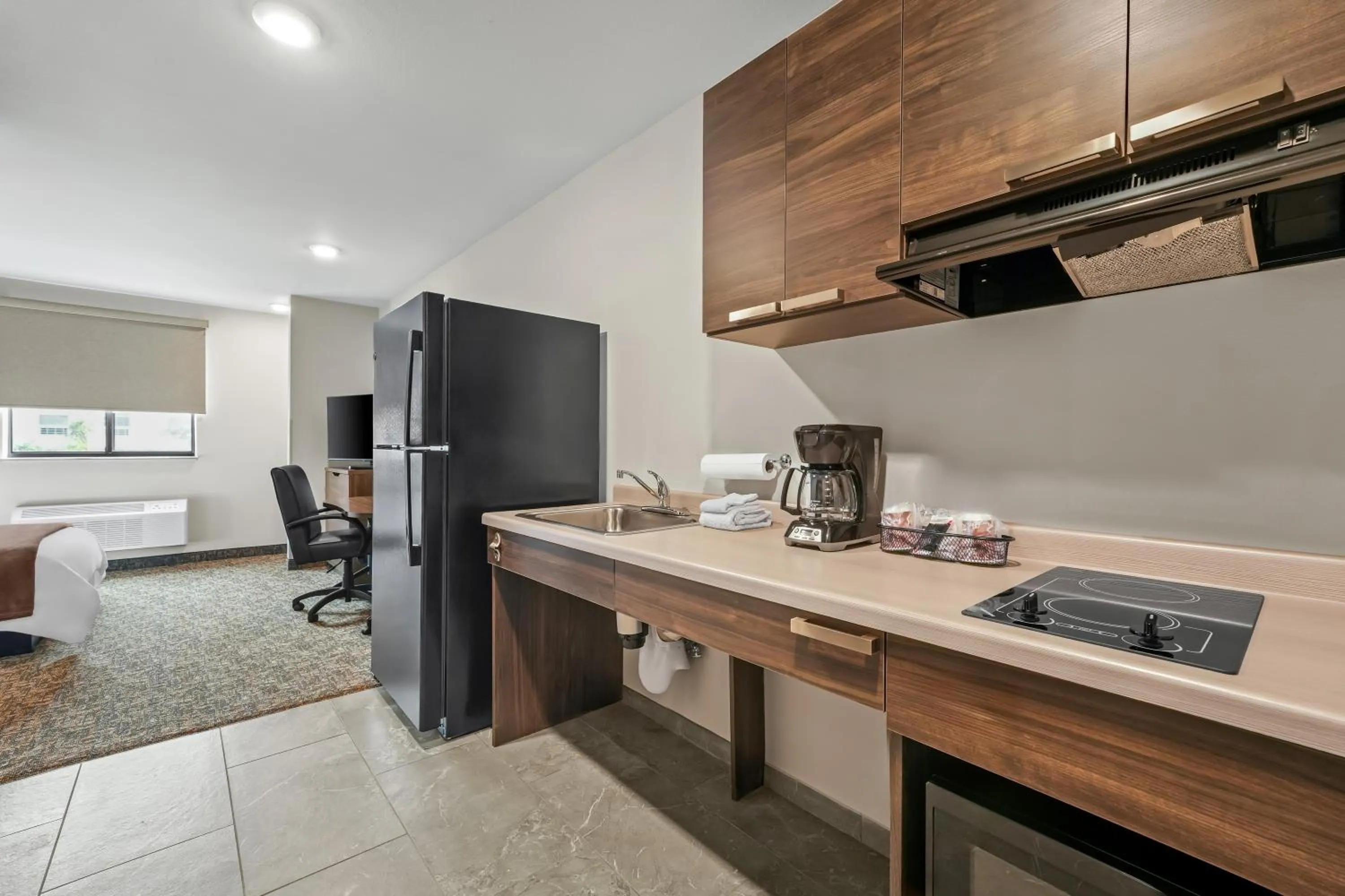 kitchen, Bed in My Place Hotel-Ketchikan, AK